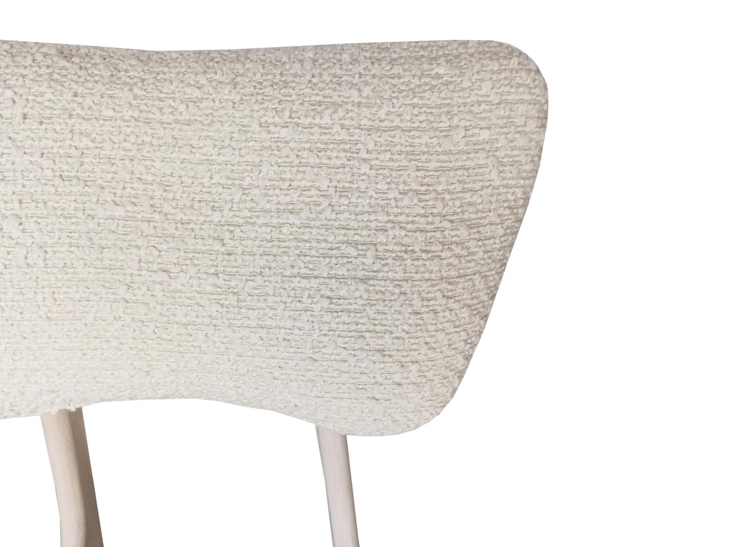 Sedia Butterfly di metà secolo, tessuto boucle bianco, legno Oak White, Europa, anni '60 In condizioni ottime in vendita a 05-080 Hornowek, PL