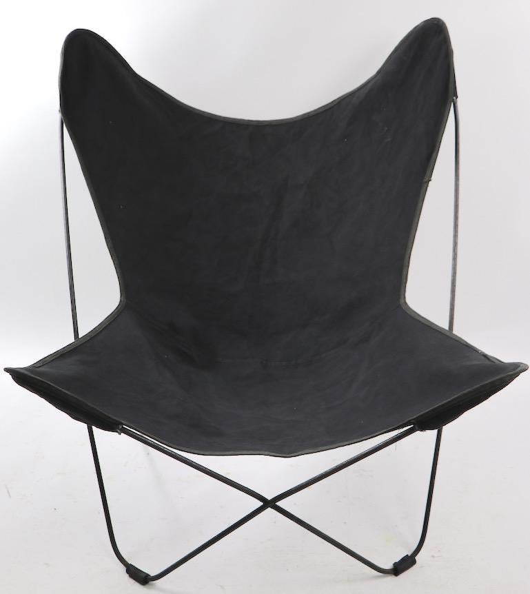 Mitte des Jahrhunderts  Schmetterling-Stuhl mit schwarzem Segeltuch-Sling (Moderne der Mitte des Jahrhunderts) im Angebot