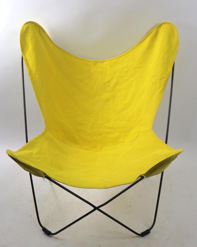 Schmetterlingsstuhl aus der Mitte des Jahrhunderts mit gelbem Segeltuchgestell (Moderne der Mitte des Jahrhunderts) im Angebot