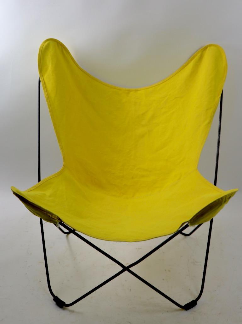 Schmetterlingsstuhl aus der Mitte des Jahrhunderts mit gelbem Segeltuchgestell (amerikanisch) im Angebot