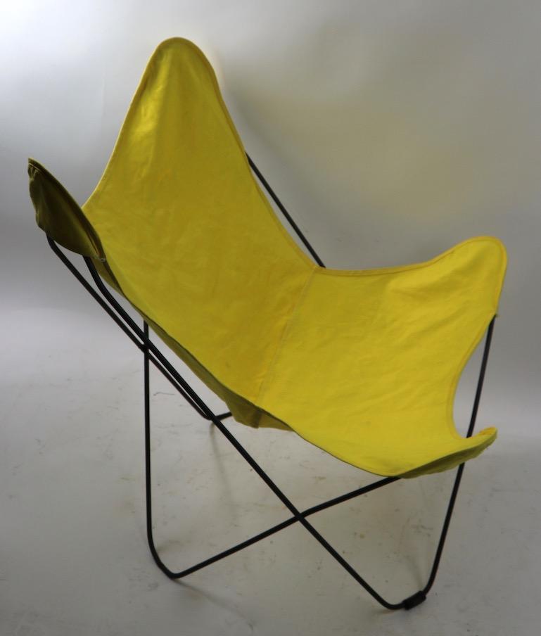 Schmetterlingsstuhl aus der Mitte des Jahrhunderts mit gelbem Segeltuchgestell im Angebot 2