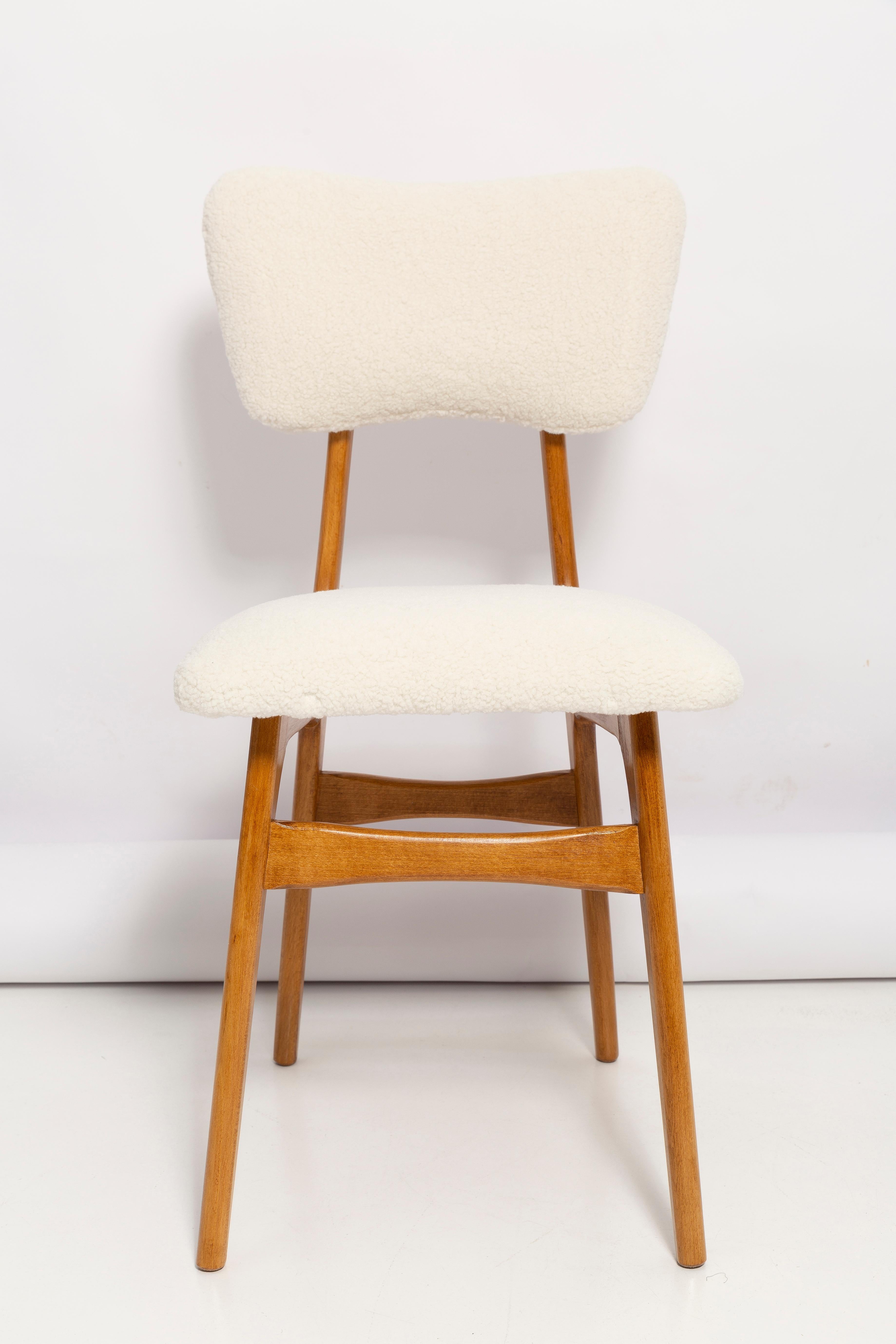 Mid Century Butterfly Dining Chair, Light Creme Boucle, Poland, 1960s For Sale 4
