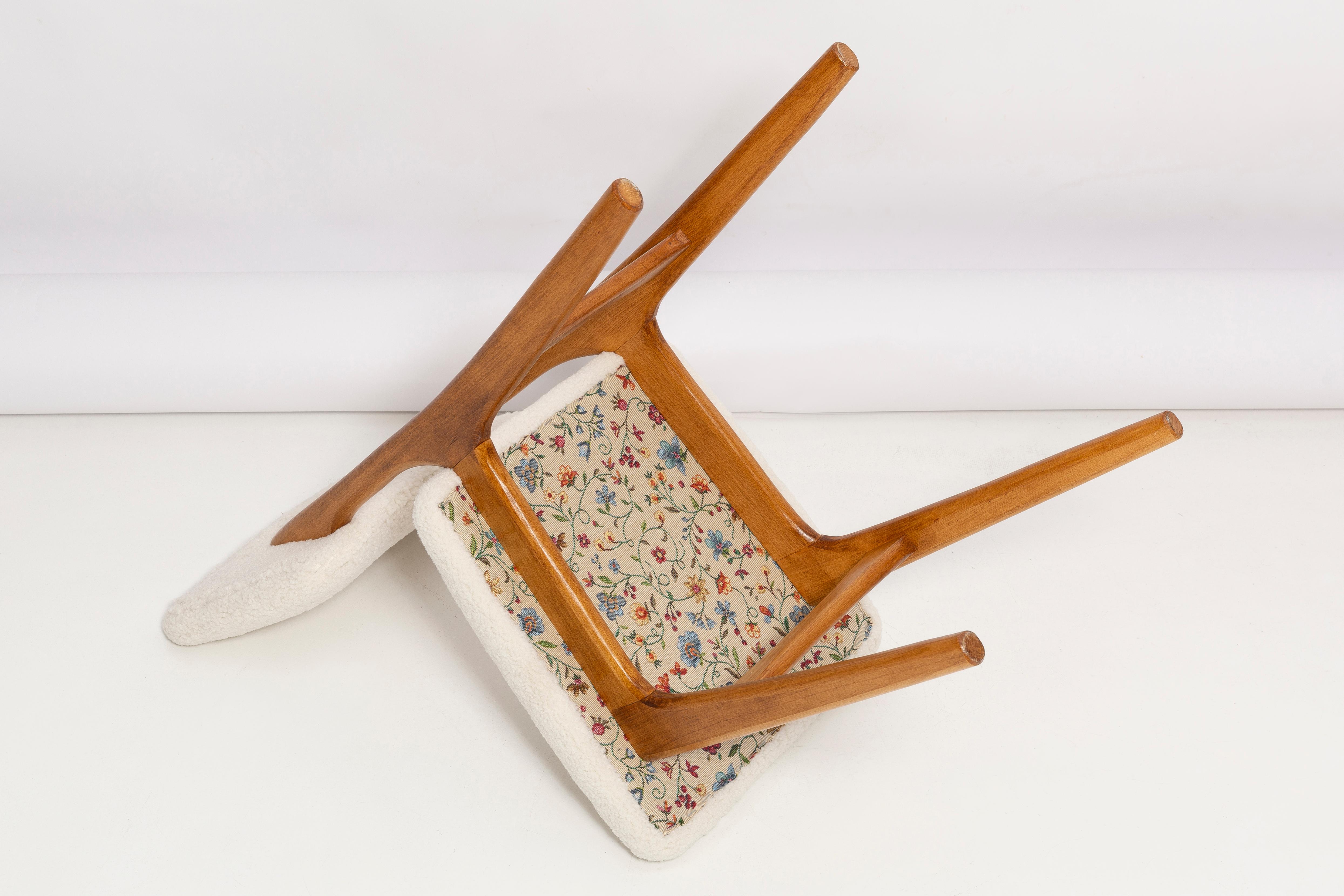Mid Century Butterfly Dining Chair, Light Creme Boucle, Poland, 1960s For Sale 6
