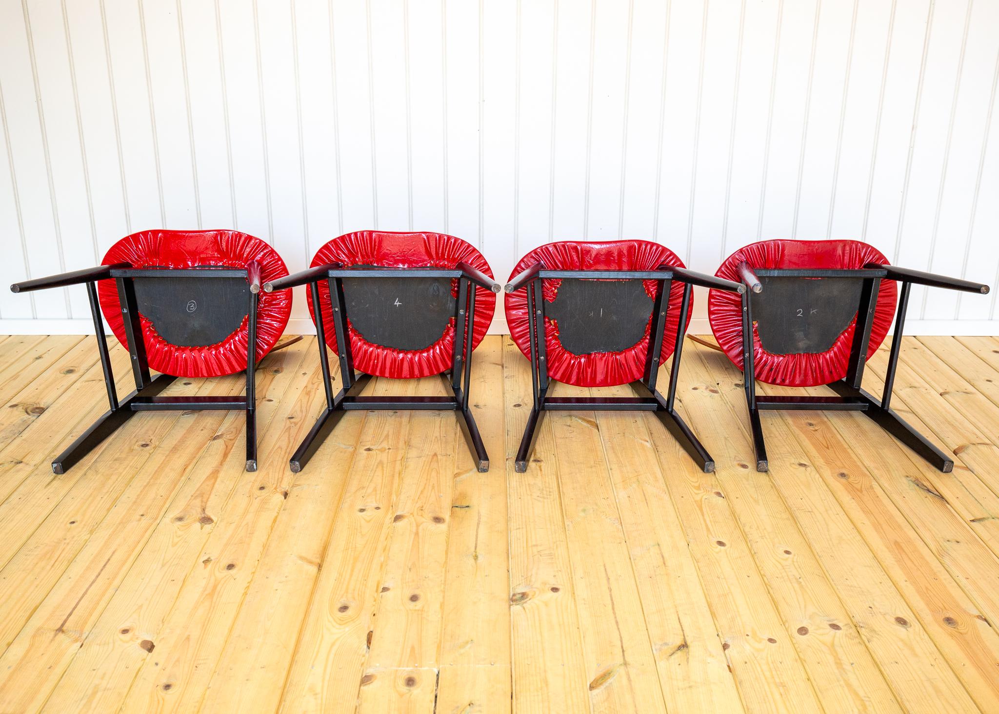 Set di 4 sedie da pranzo a farfalla del Mid Century A Space AGE 1960s 1950s Red Black in vendita 10