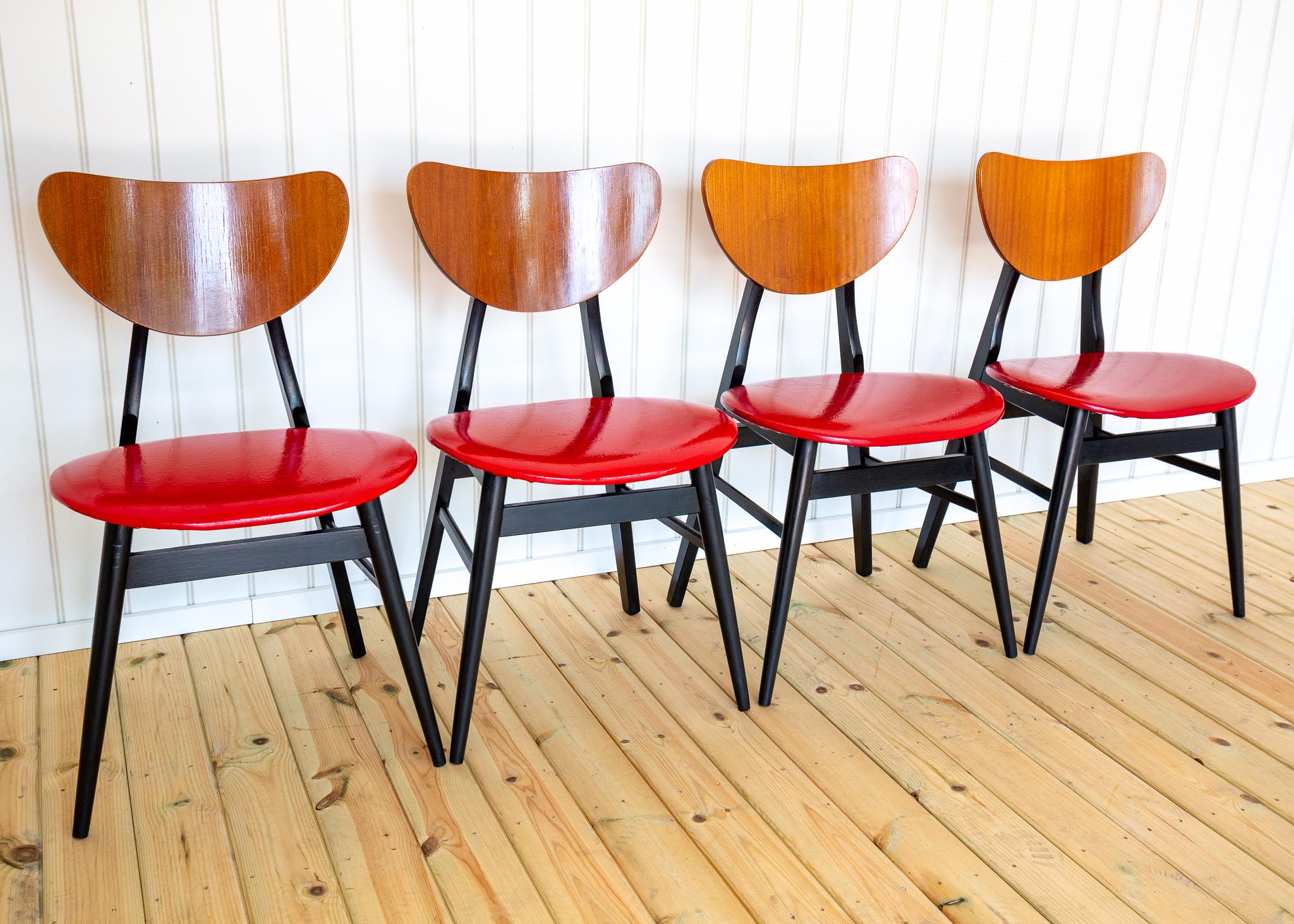 Space Age Set di 4 sedie da pranzo a farfalla del Mid Century A Space AGE 1960s 1950s Red Black in vendita