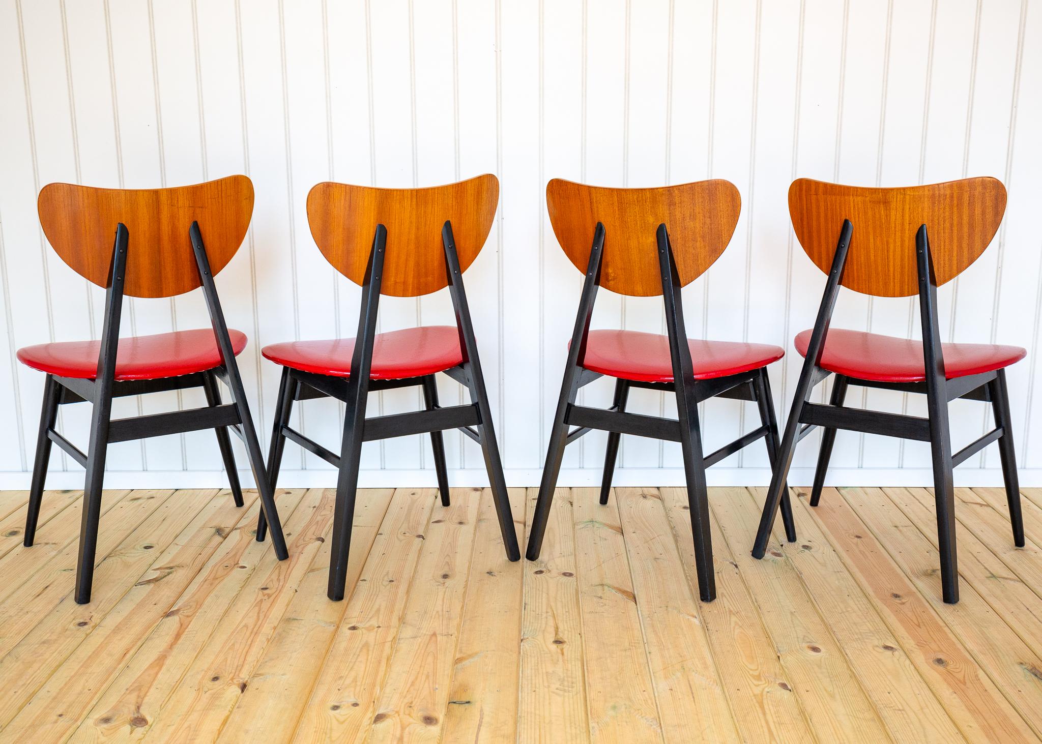 Britannico Set di 4 sedie da pranzo a farfalla del Mid Century A Space AGE 1960s 1950s Red Black in vendita