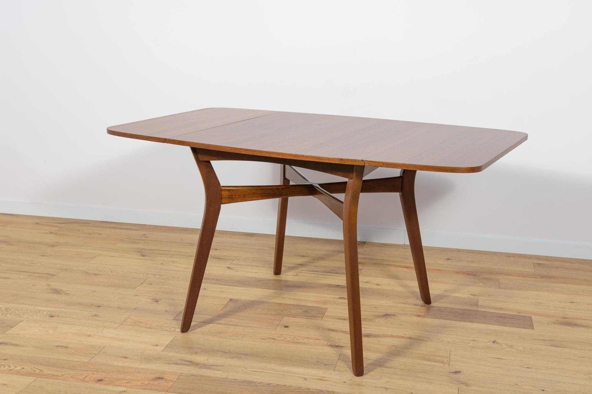  Mid-Century Butterfly Dining Table from G-Plan, 1960s For Sale 3