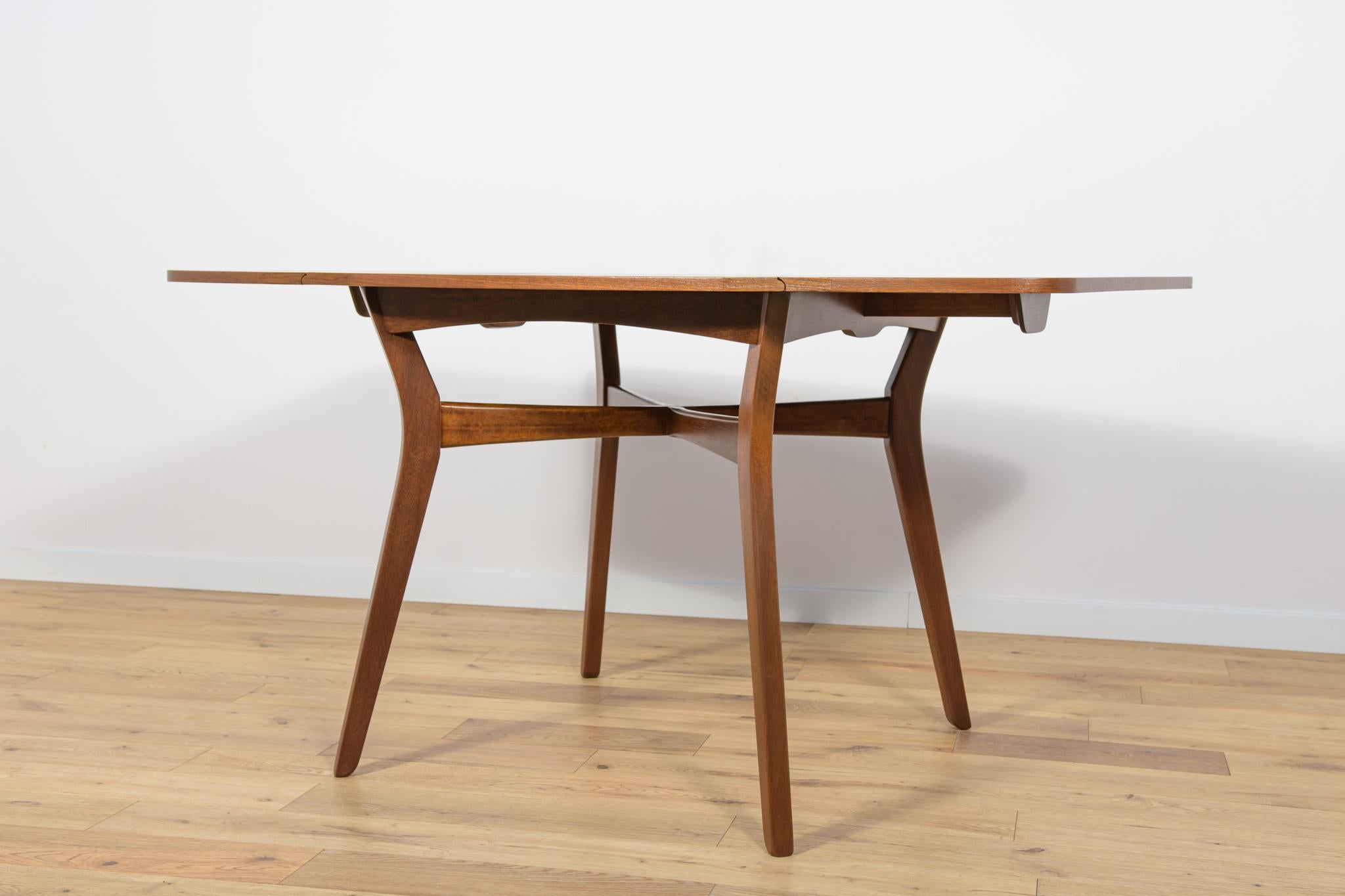  Mid-Century Butterfly Dining Table from G-Plan, 1960s For Sale 4