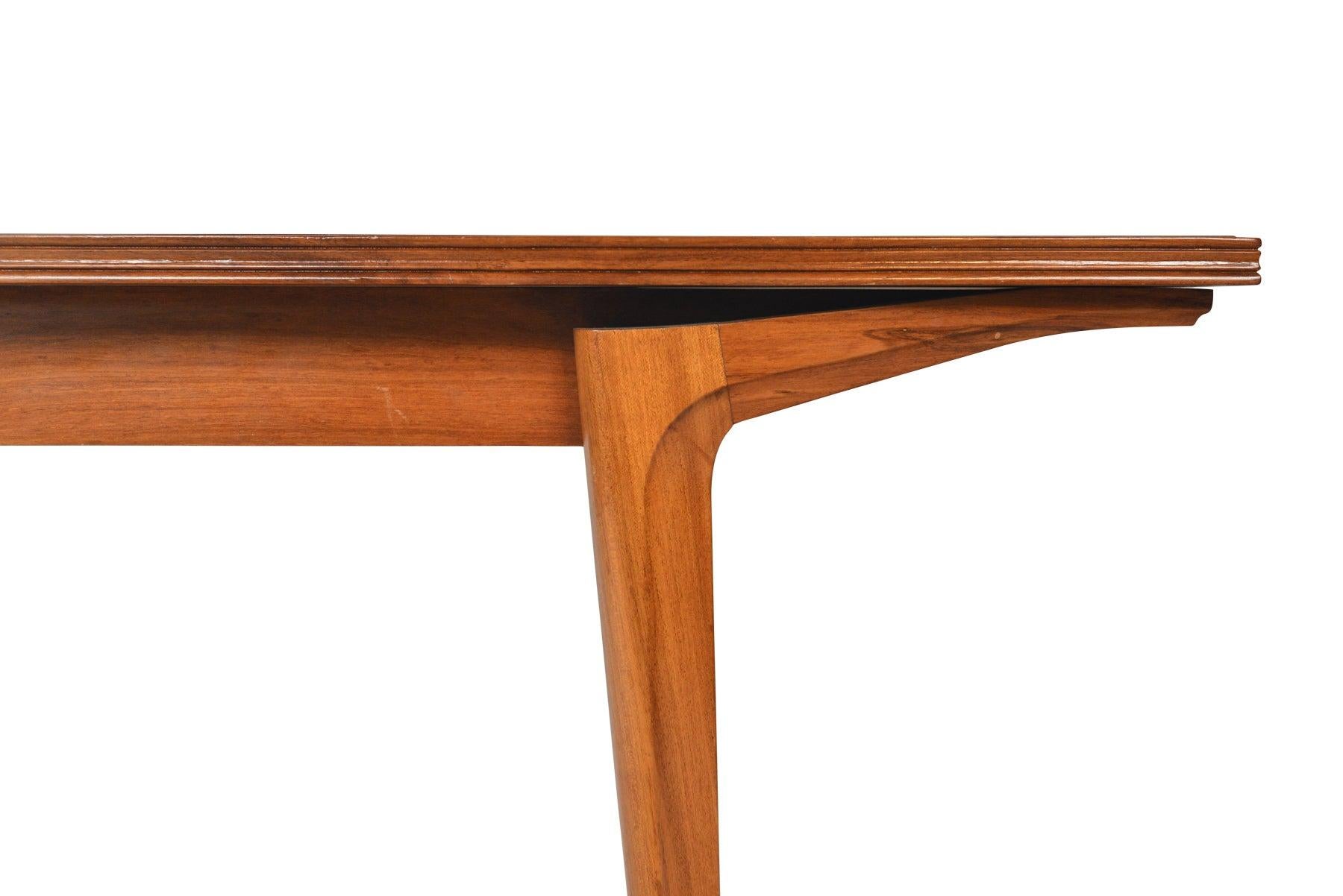 Mid Century Butterfly Leaf Dining Table in Walnut 1