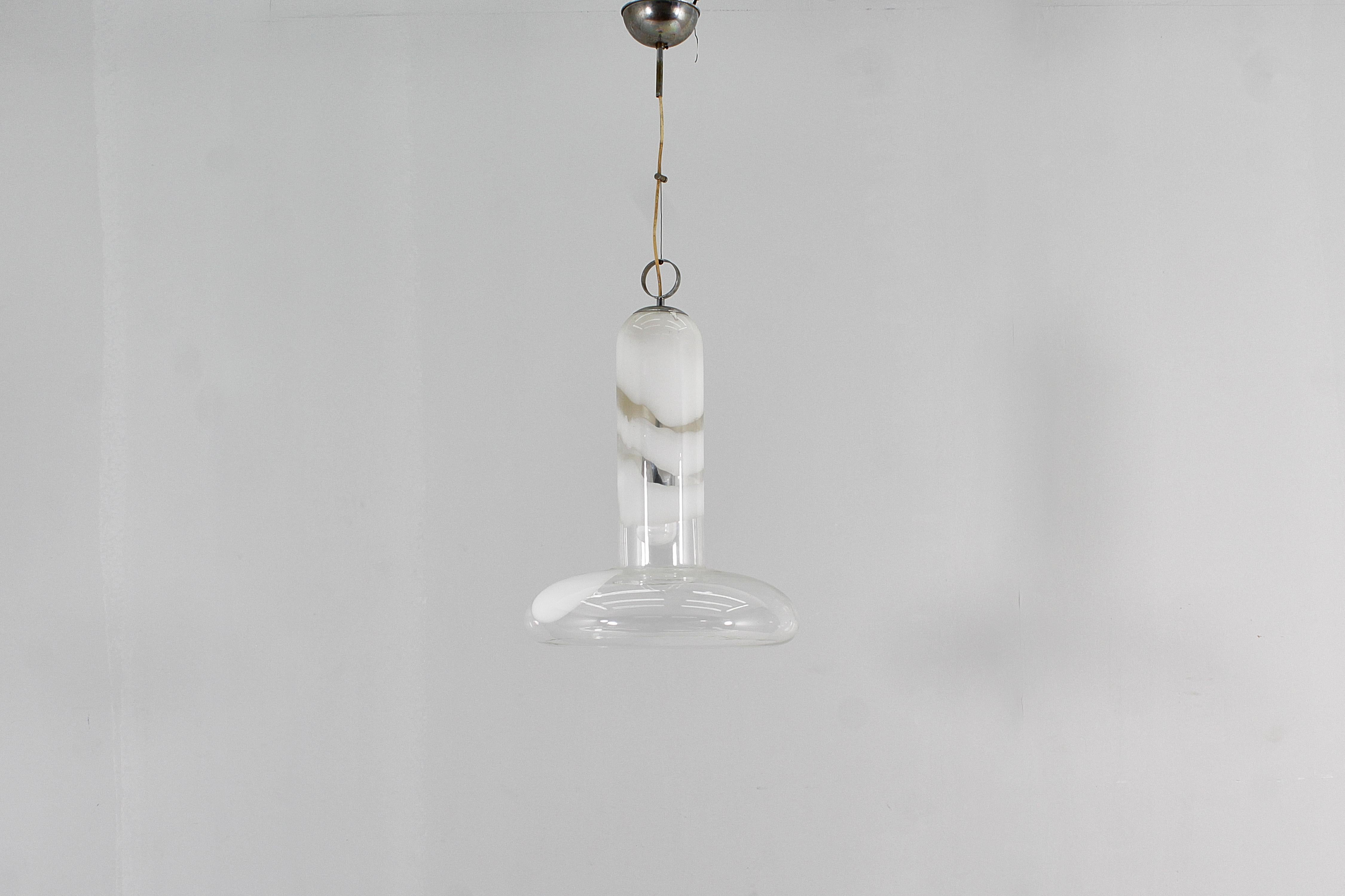 Mid-Century C. Nason for Mazzega (attr.) Murano Glass Bell Chandelier 60s Italy In Good Condition For Sale In Palermo, IT