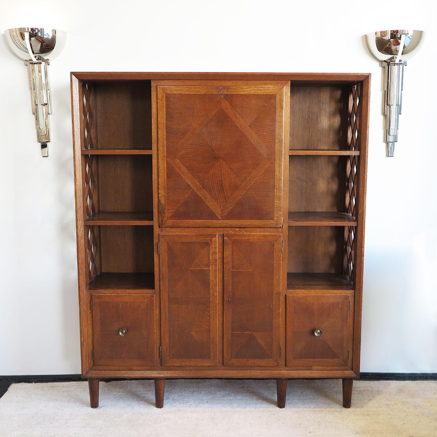 Mid-Century Modern Midcentury Cabinet Arttributed to E. Lanzia, Italy, circa 1940s For Sale