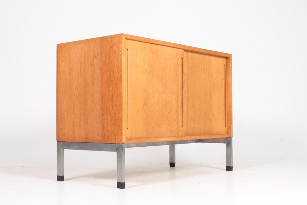 Midcentury Cabinet in Oak by Hans Wegner, Danish Design, 1960s In Good Condition In Lejre, DK