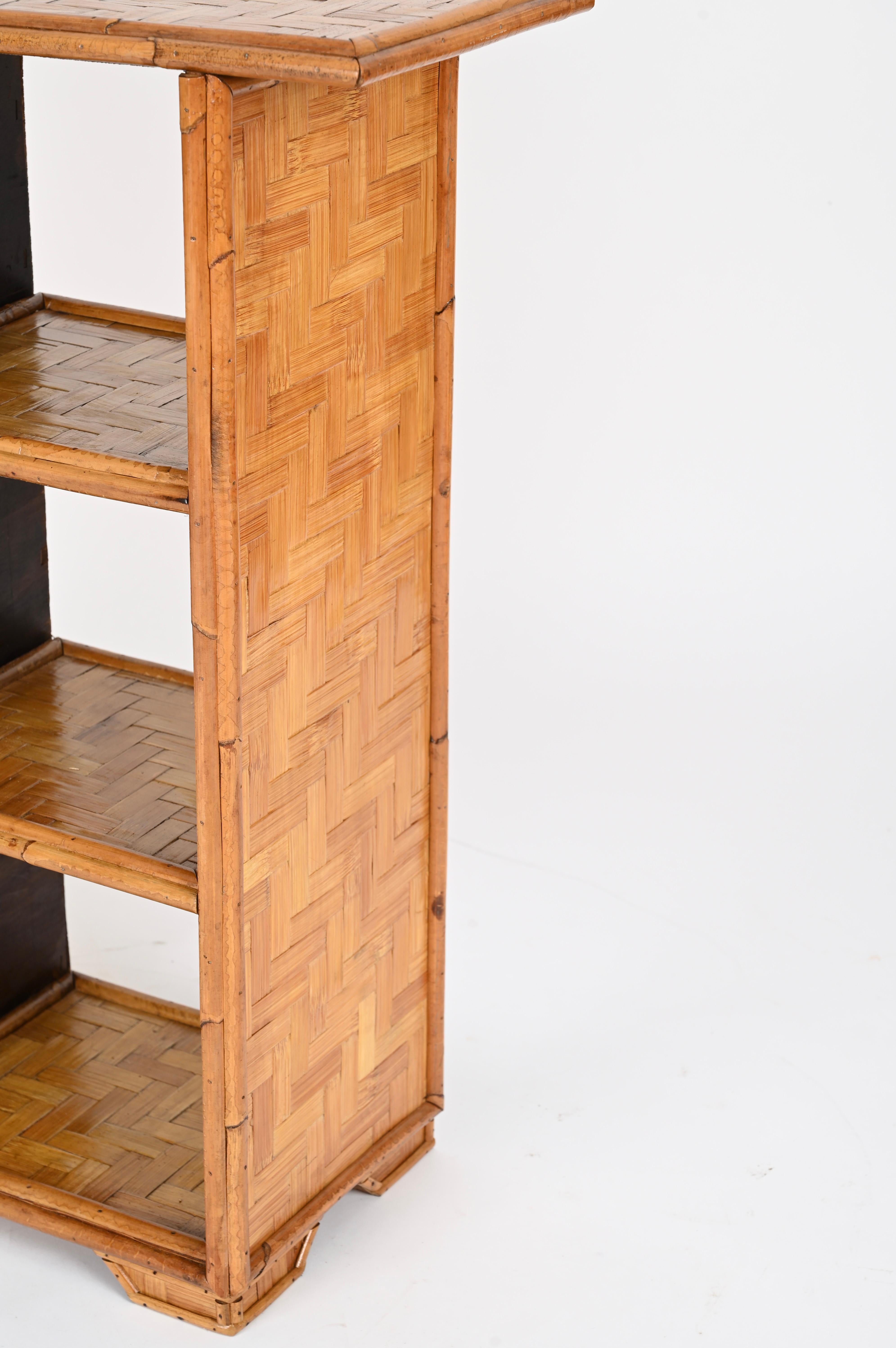 Mid-Century Cabinet or Bookcase in Bamboo, Straw and Woven Rattan , Italy, 1970s In Good Condition In Roma, IT