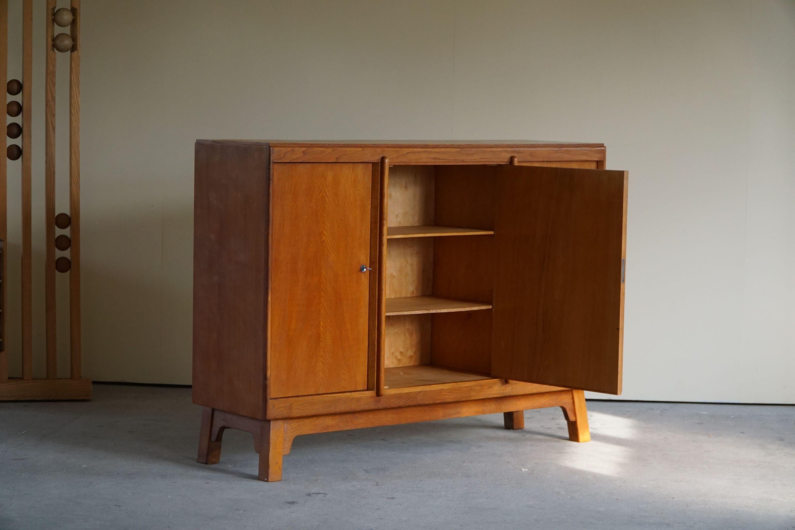 Mid-Century Cabinet / Sideboard in Teak & Oak, Danish Cabinetmaker, 1960s For Sale 4