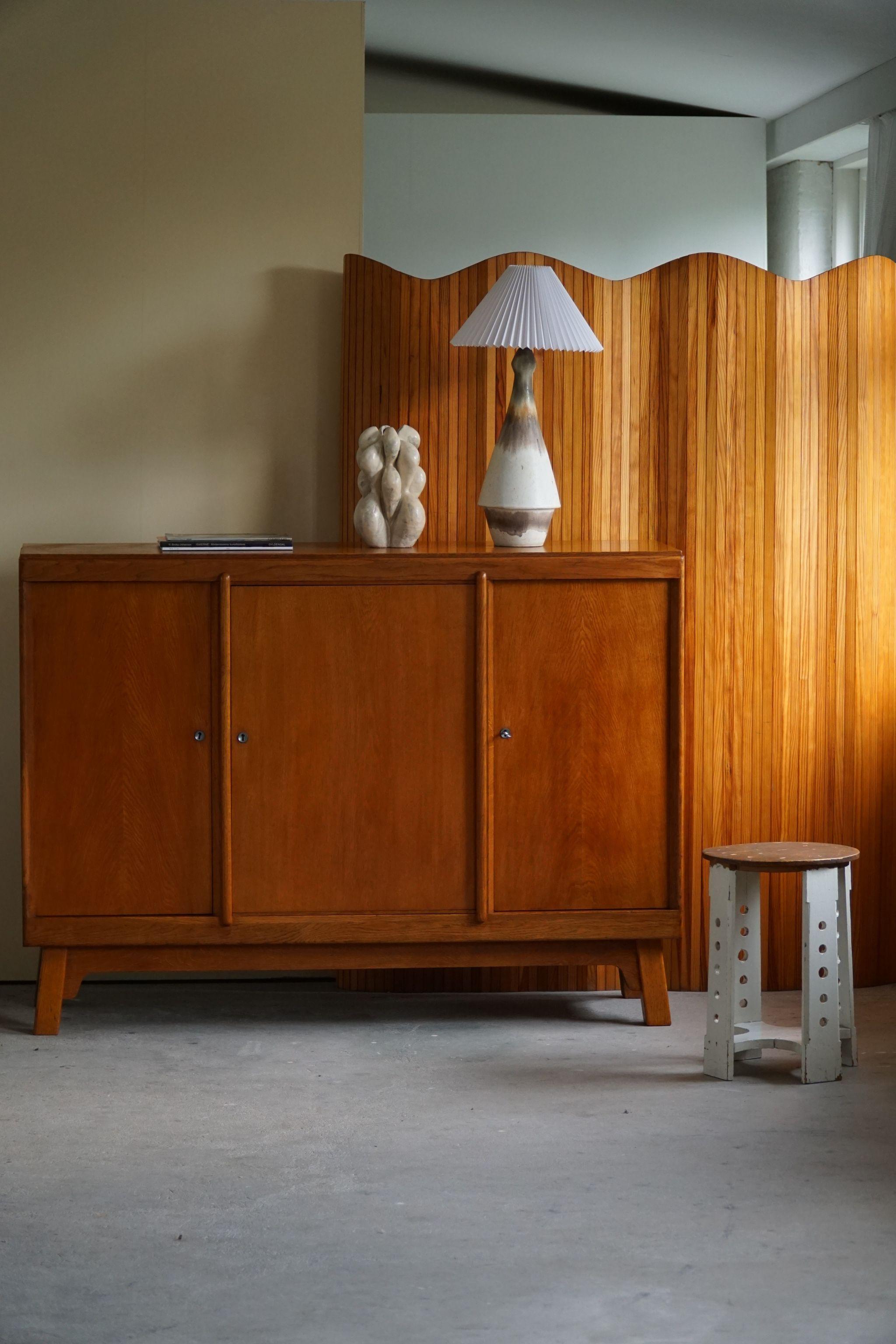 Mid-Century Cabinet / Sideboard in Teak & Oak, Danish Cabinetmaker, 1960s For Sale 5