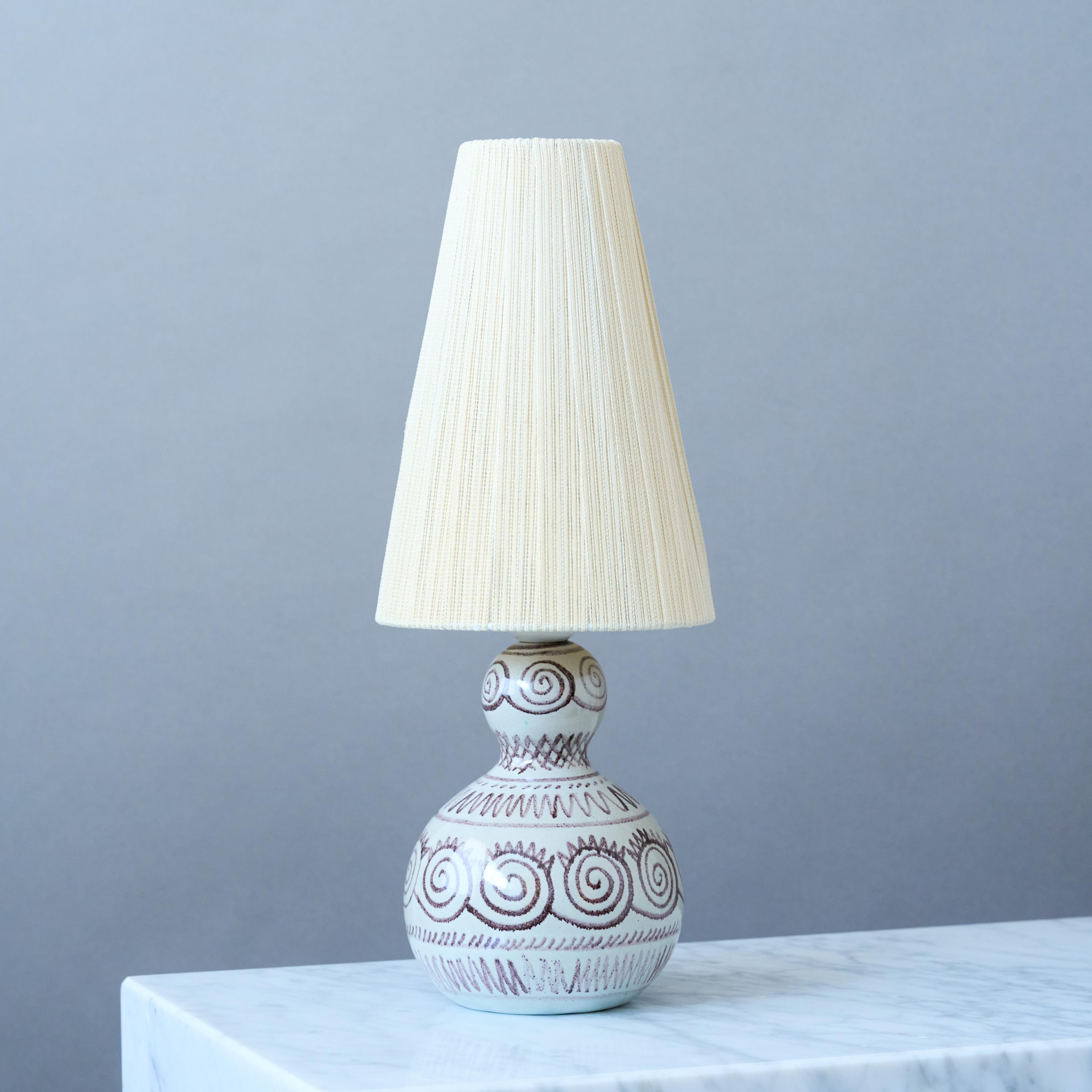 Scandinavian Modern Mid-Century Calabash Ceramic Table Lamp by Elsi Bourelius, Sweden, 1950s. For Sale