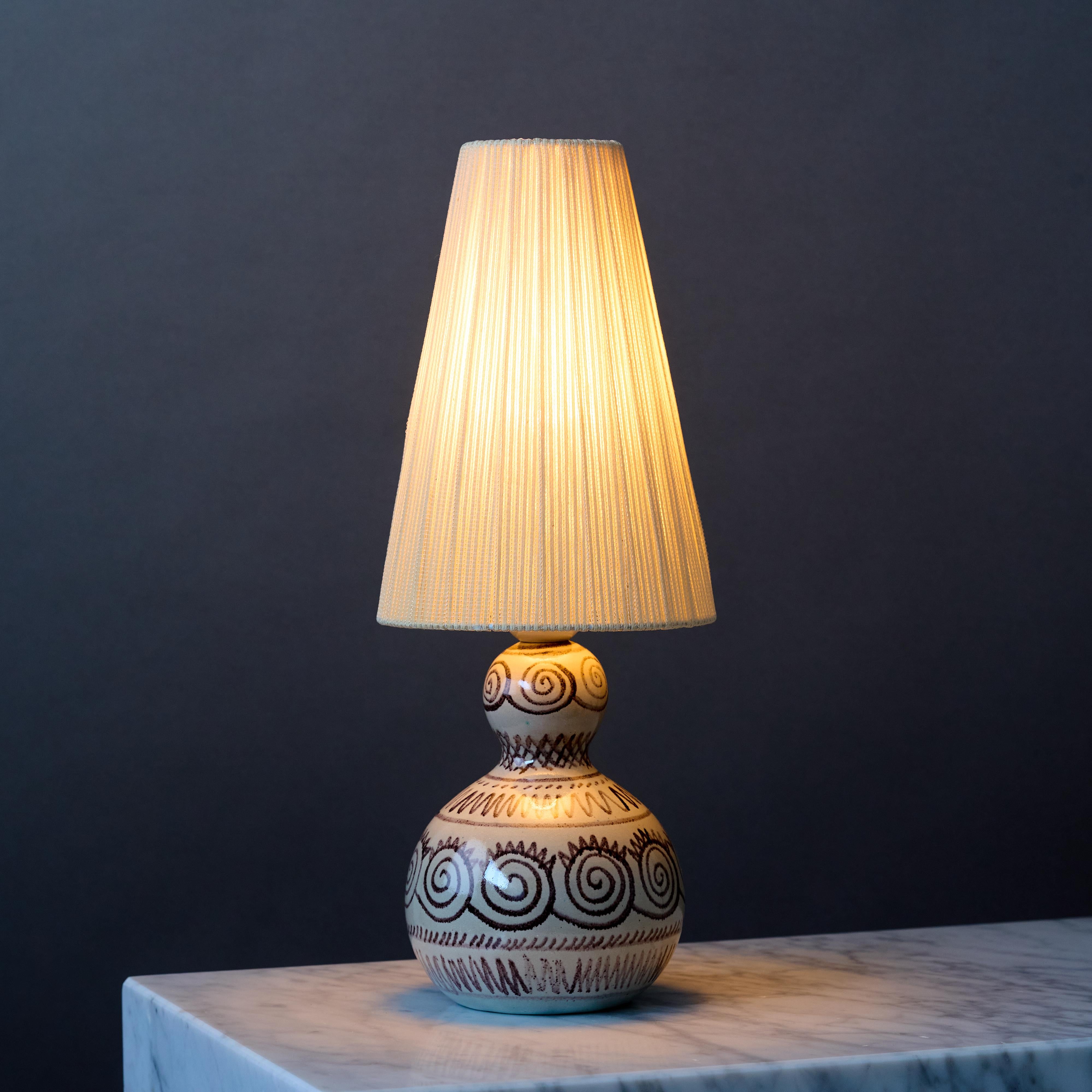 Swedish Mid-Century Calabash Ceramic Table Lamp by Elsi Bourelius, Sweden, 1950s. For Sale