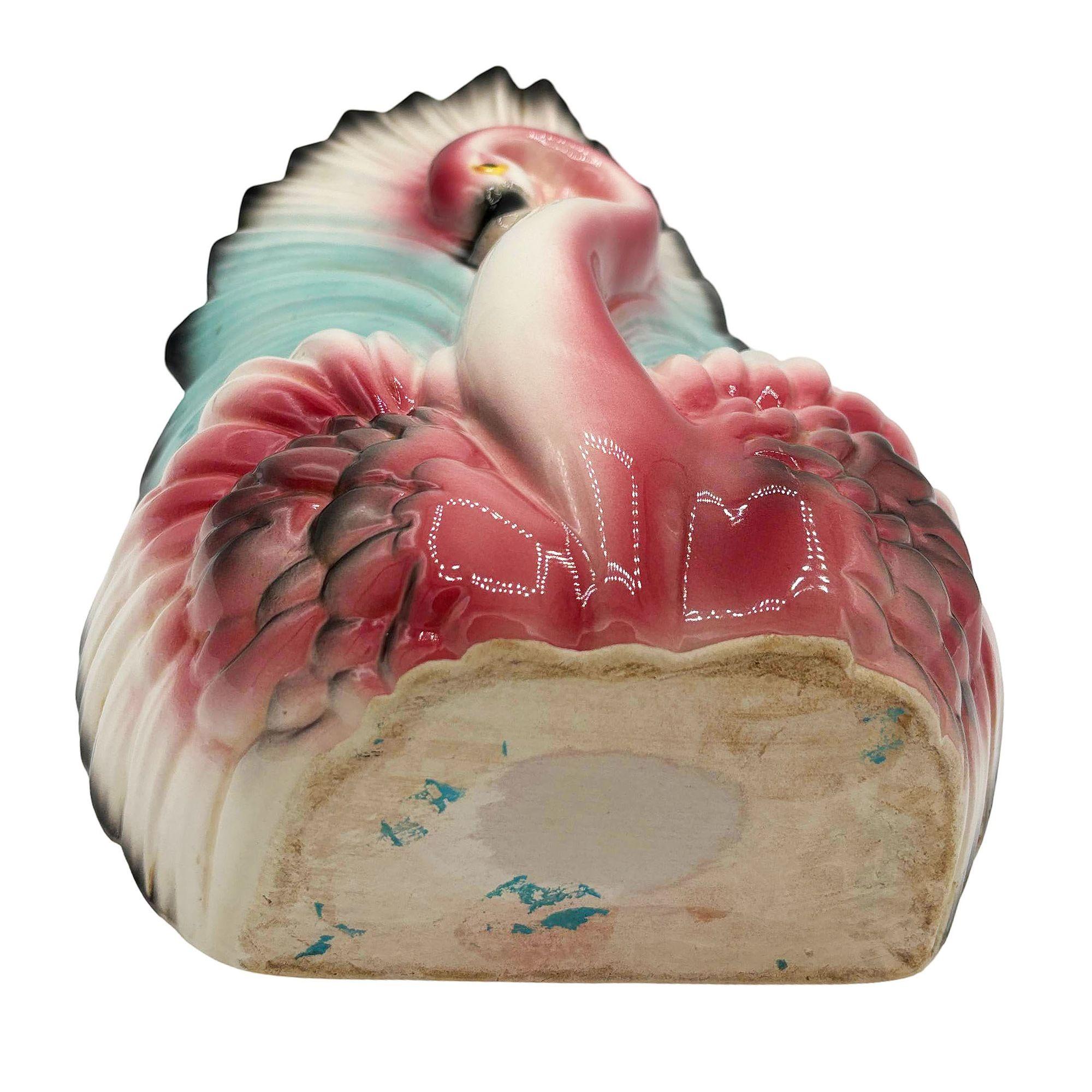 Mid-century California Ceramic Pottery Pink Flamingo w/ Open Wings TV Table Lamp For Sale 1