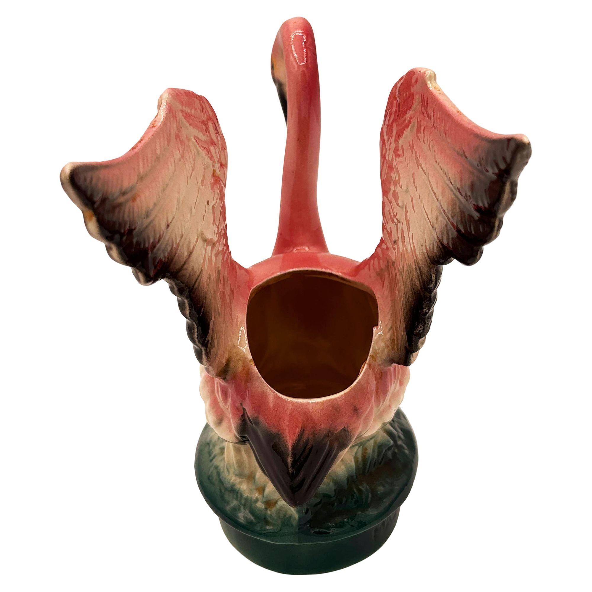 Mid-Century Modern Jardinière de table flamant rose en céramique California Pottery du milieu du siècle avec base foncée en vente