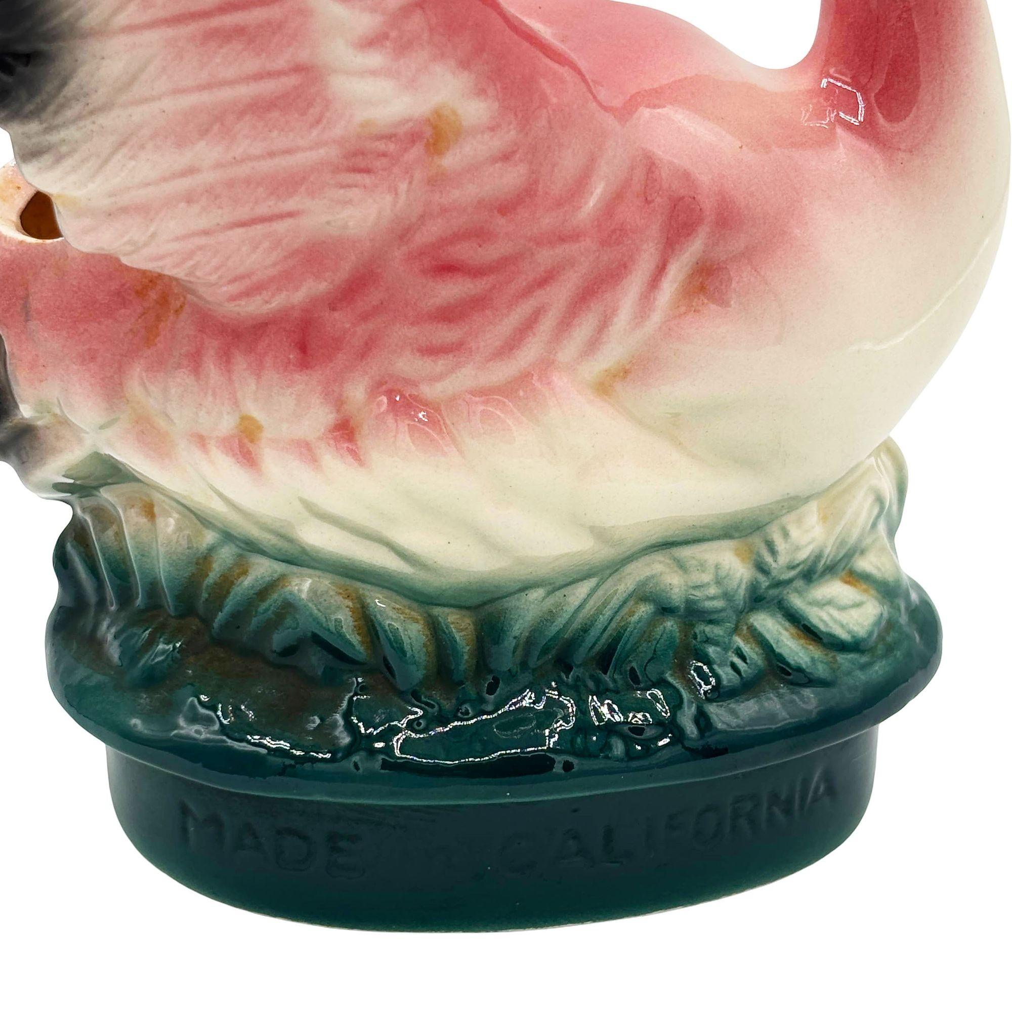 Américain Jardinière de table flamant rose en céramique California Pottery du milieu du siècle avec base foncée en vente