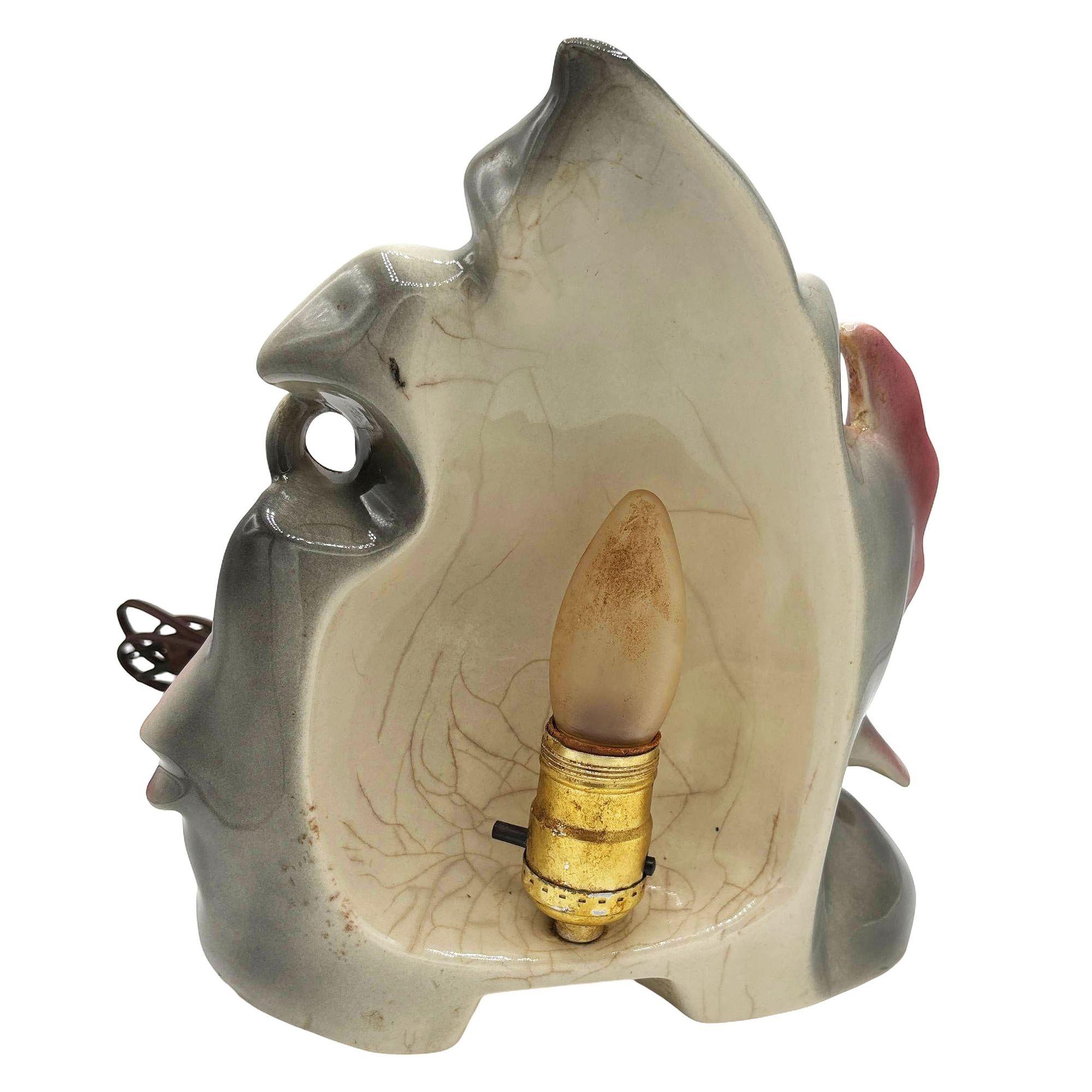 Lámpara de sobremesa de cerámica California Pottery de mediados de siglo con forma de hoja de cisne rosa Estadounidense en venta