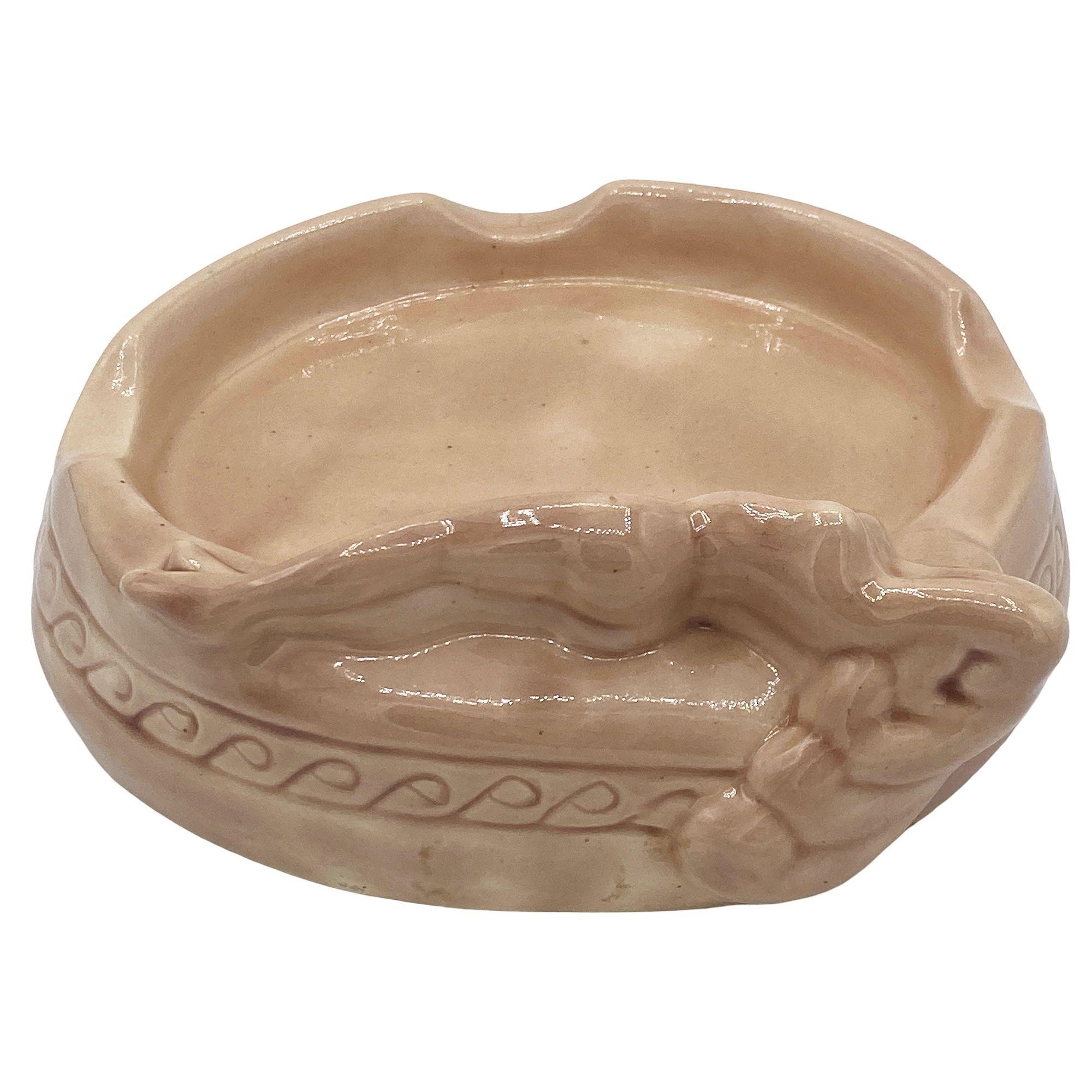 California Pottery Nackter weiblicher Aschenbecher von Dorothy Kindell aus der Mitte des Jahrhunderts im Angebot 1