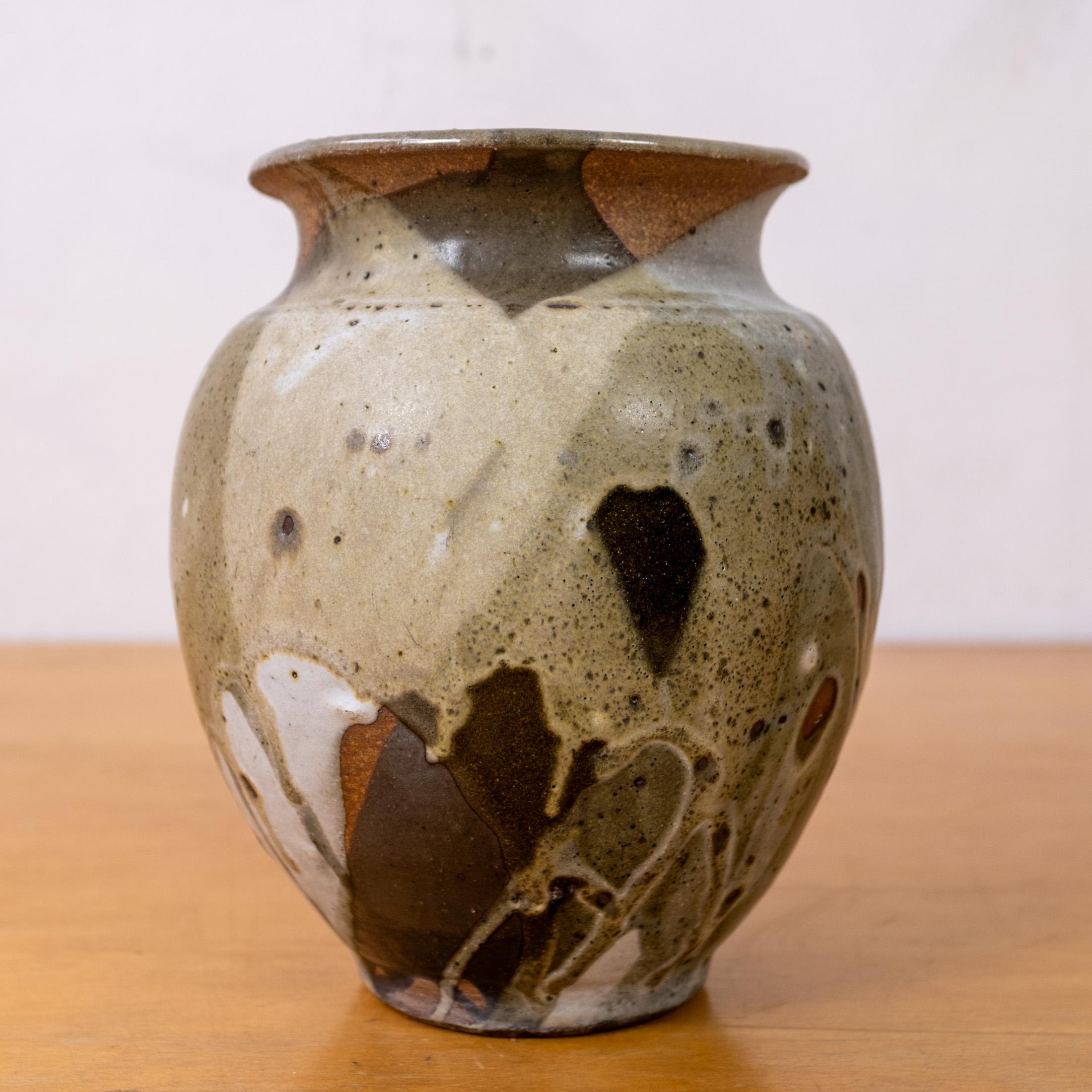 Mid-Century moderno Vaso o fioriera in gres di metà secolo dello Studio A, con smaltatura a goccia in vendita
