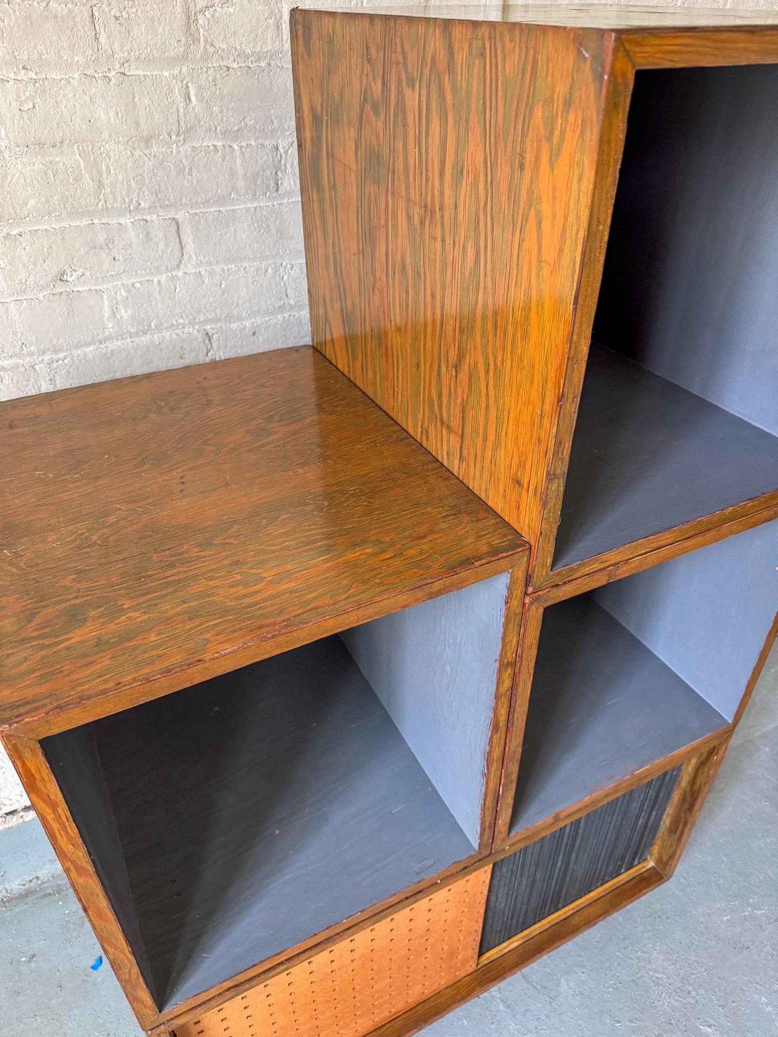 Grupo de muebles unitarios californianos de mediados de siglo Madera en venta