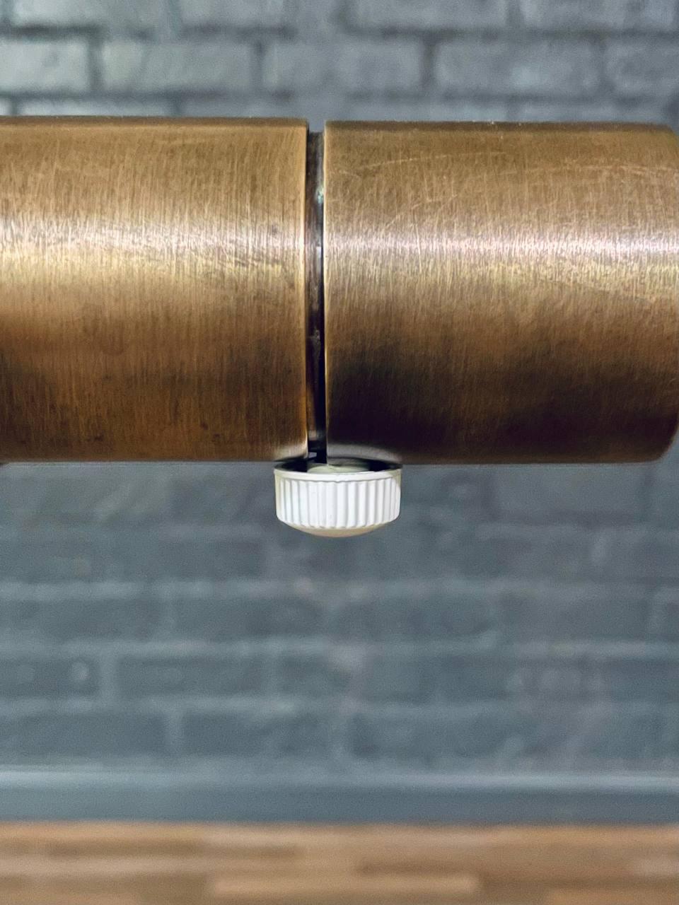 Ottone Lampada da terra articolata in ottone del Mid-Century Californian Modern di Casella in vendita