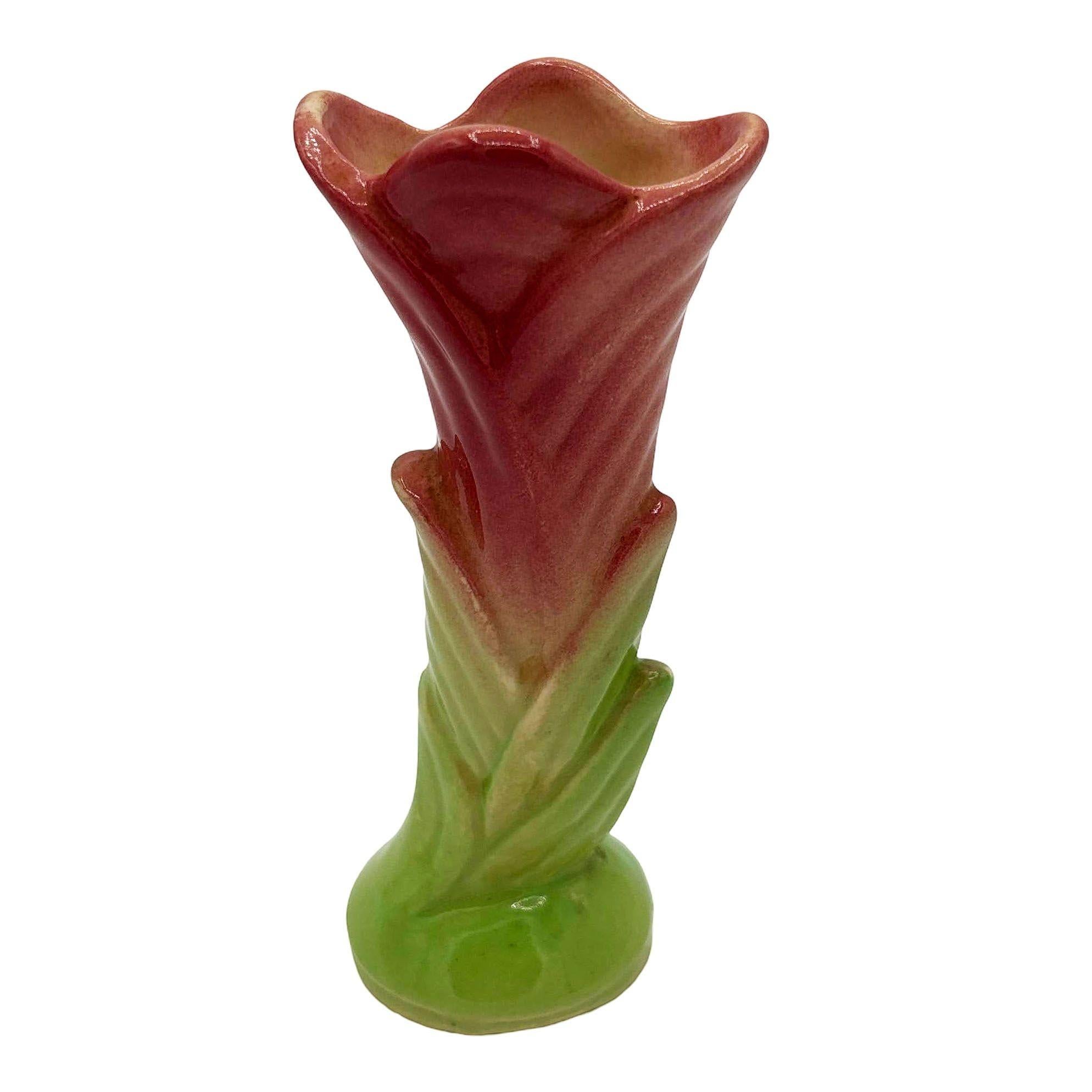 Vaso di gemme Calla Lilly Pink Green di Shawee Pottery, metà secolo In condizioni ottime in vendita a Van Nuys, CA