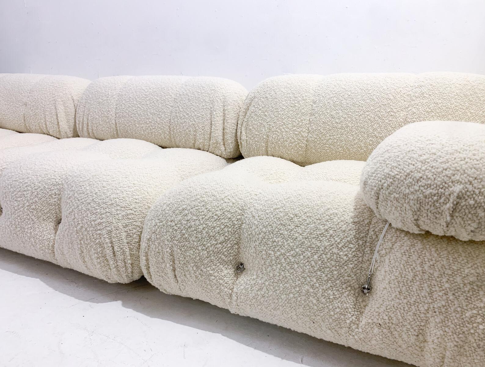 Mid-Century Sofa Camaleonda By Mario Bellini For C&B Italia - 1970s.

New Upholstery : White Italian Boucle Fabric.



