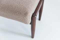 Mid-Century-Hocker aus Kamel-Bouclé, Edmund Homa, 1960er Jahre