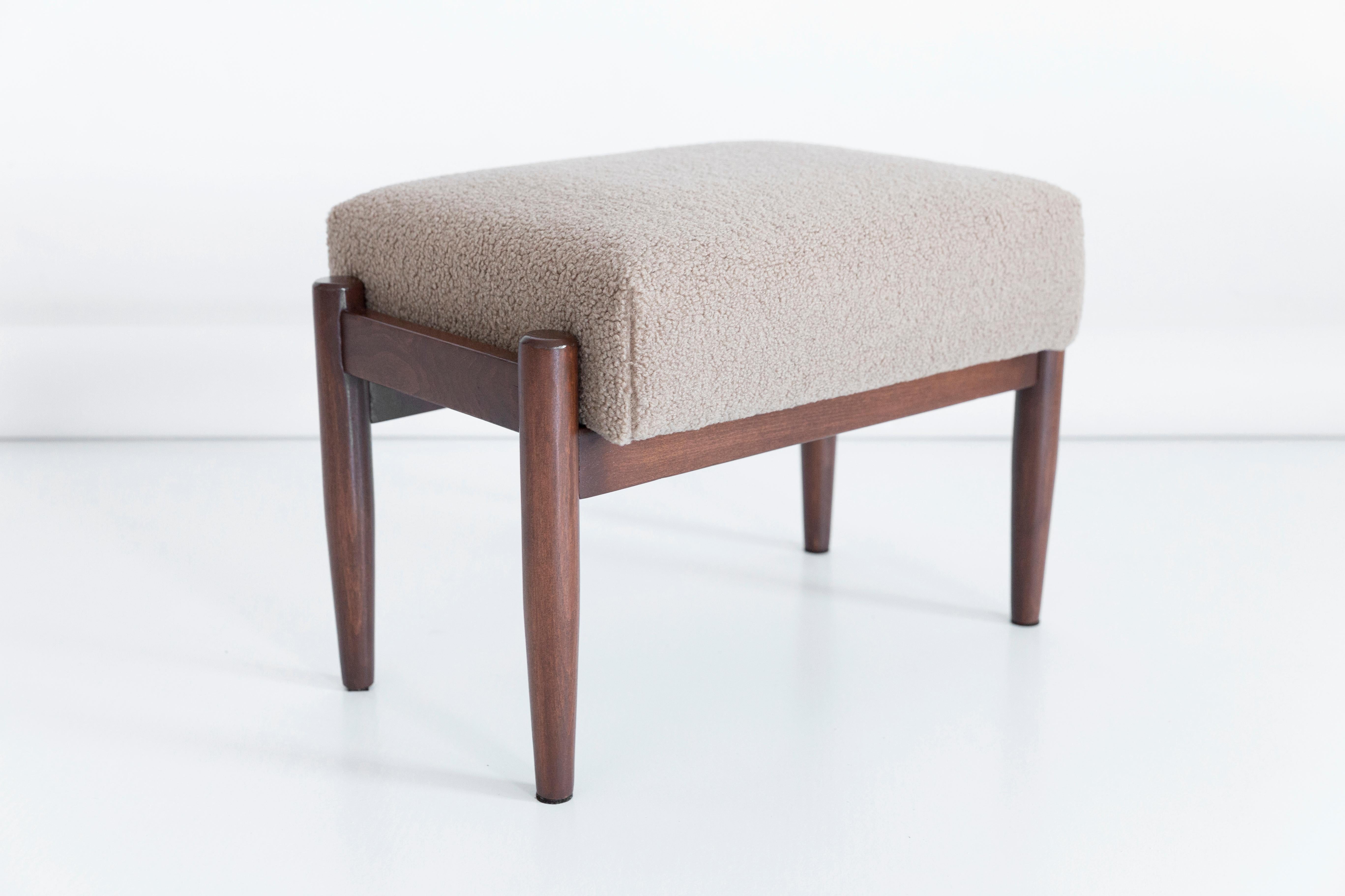 Mid-Century Camel Boucle Vintage Stool, Edmund Homa, 1960s In Excellent Condition For Sale In 05-080 Hornowek, PL