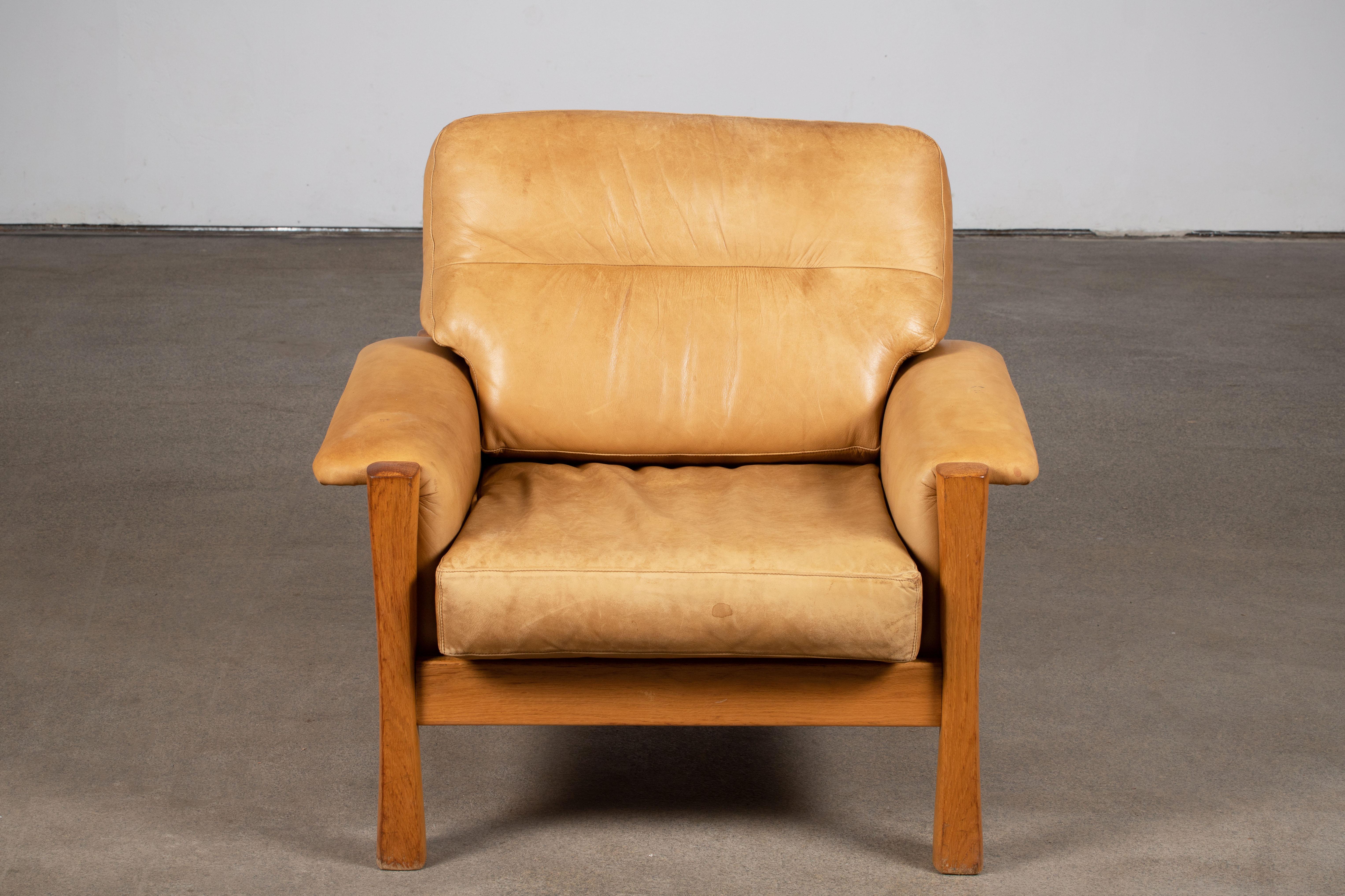 Mid-Century Camel Leather Armchair in Style of Pierre Chapo, 1960 For Sale 2