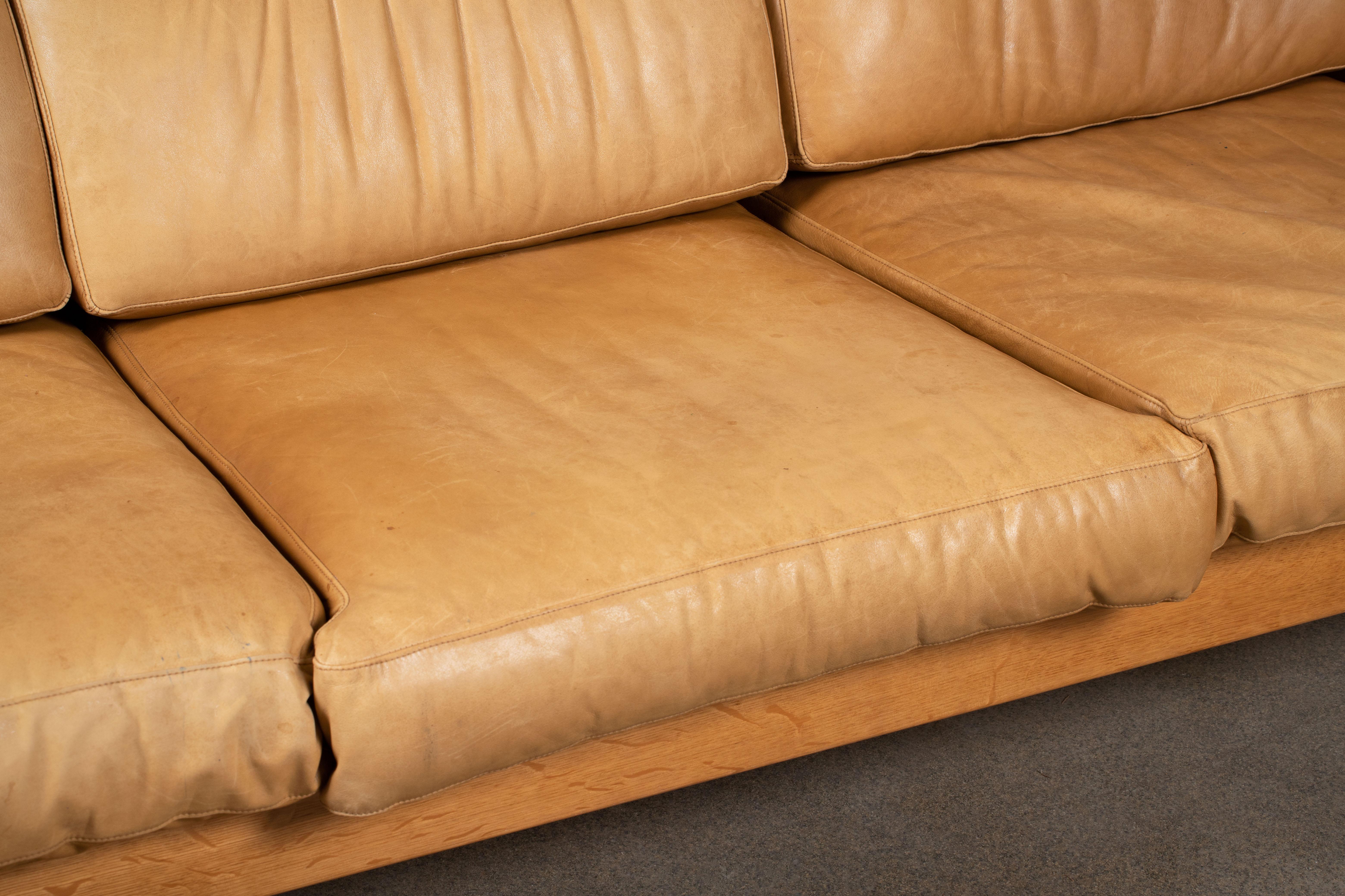 Mid-Century Camel Leather Sofa in Style of Pierre Chapo, 1960 For Sale 1