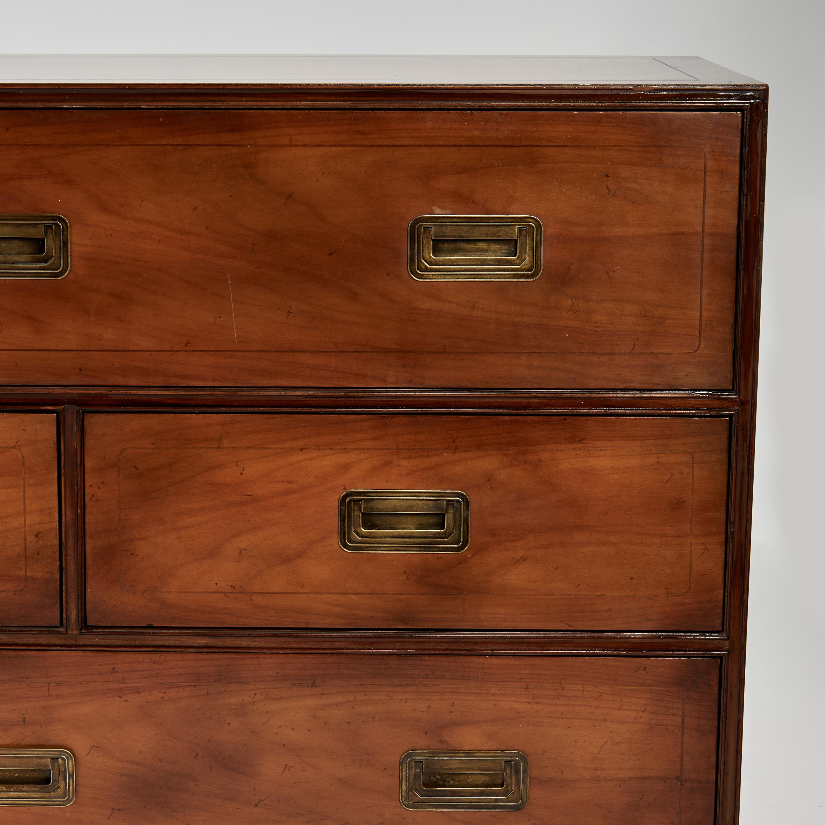 Arcón de campaña Mid Century by Baker Hecho a mano en venta