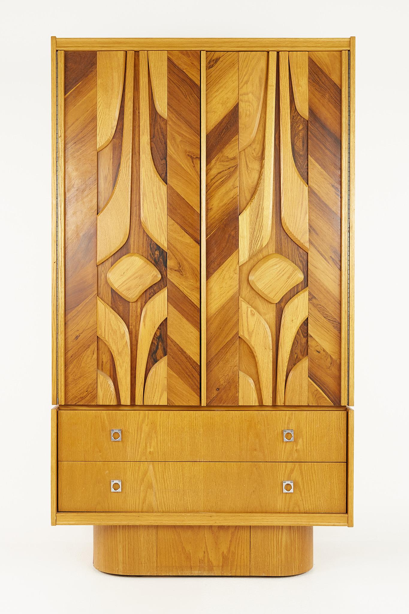 Mid-century Canadian Brutalist 2 piece armoire.

Armoire measures: 38.75 wide x 20 deep x 69.75 inches high.

All pieces of furniture can be had in what we call restored vintage condition. That means the piece is restored upon purchase so it’s