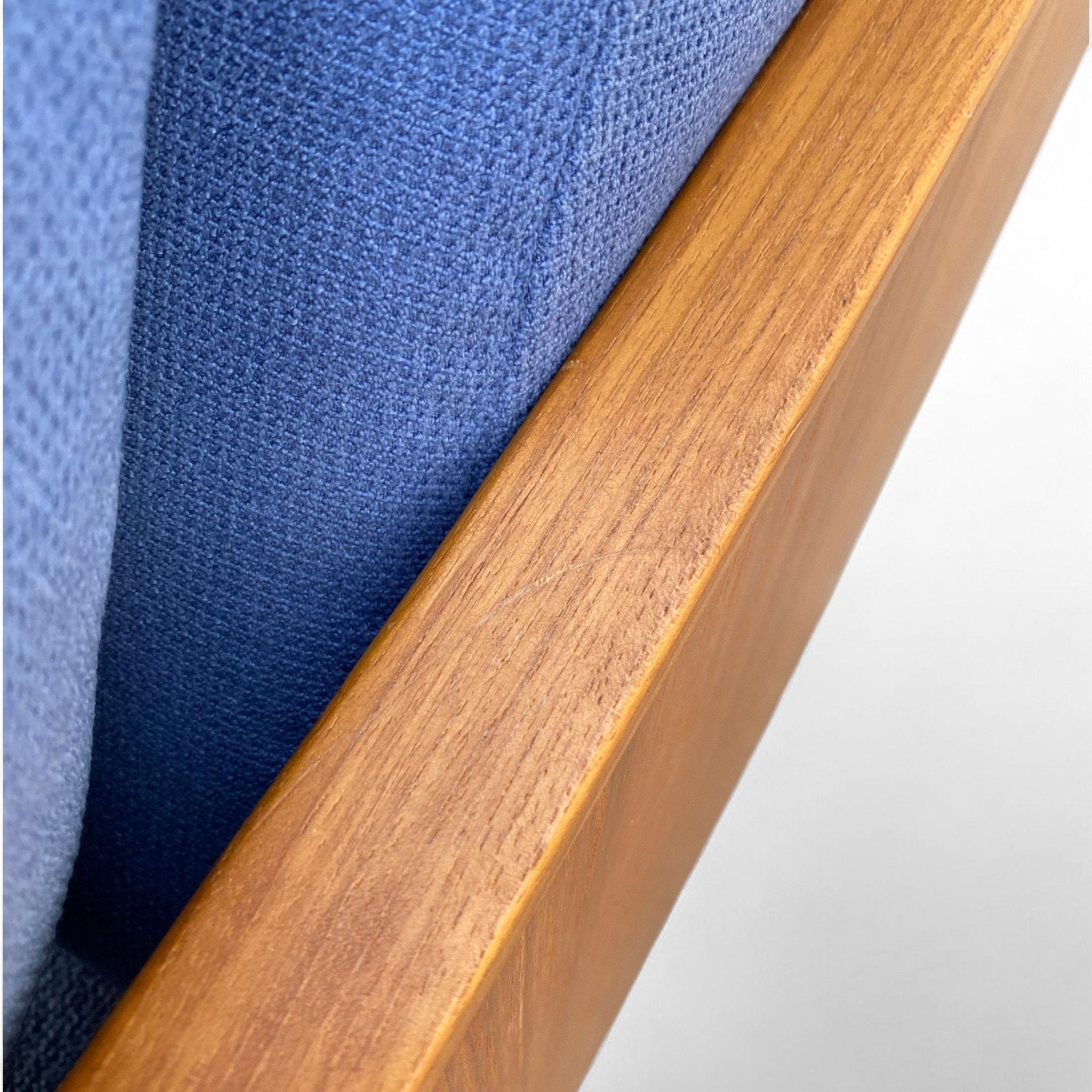 Canapé-lit escamotable en teck canadien du milieu du siècle, tapisserie bleue, années 1970 en vente 9