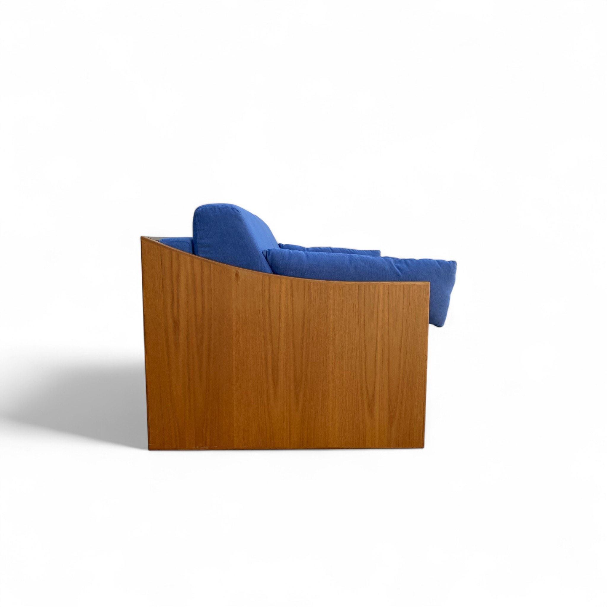 Canapé-lit escamotable en teck canadien du milieu du siècle, tapisserie bleue, années 1970 en vente 10