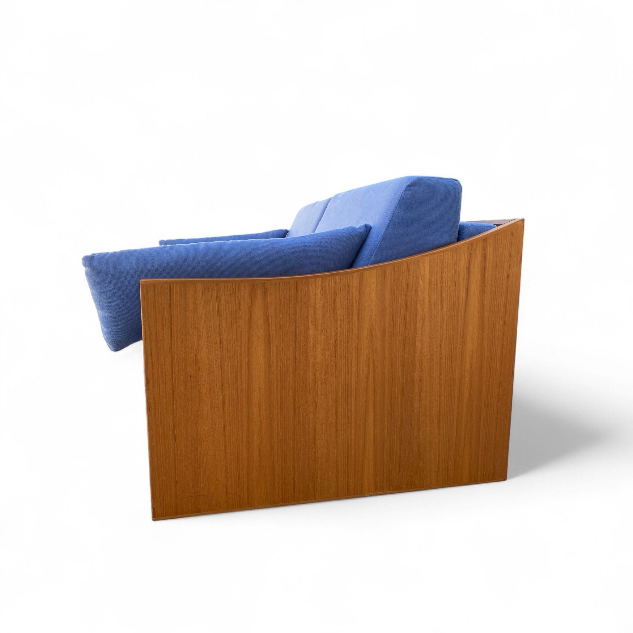 Canapé-lit escamotable en teck canadien du milieu du siècle, tapisserie bleue, années 1970 en vente 12