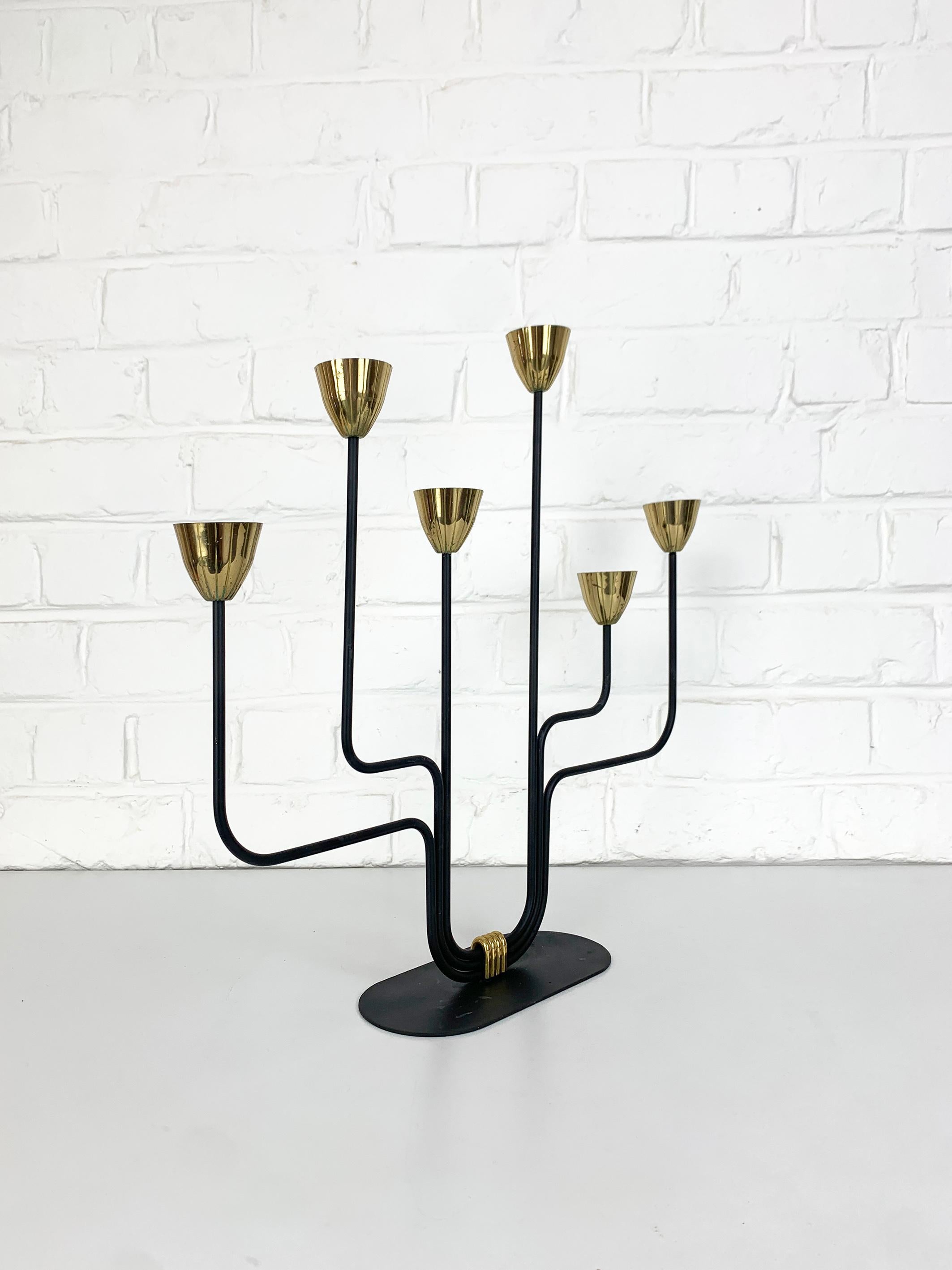 Scandinavo moderno Candelabro di metà secolo in ottone e metallo Gunnar Ander Ystad-Metall Svezia in vendita
