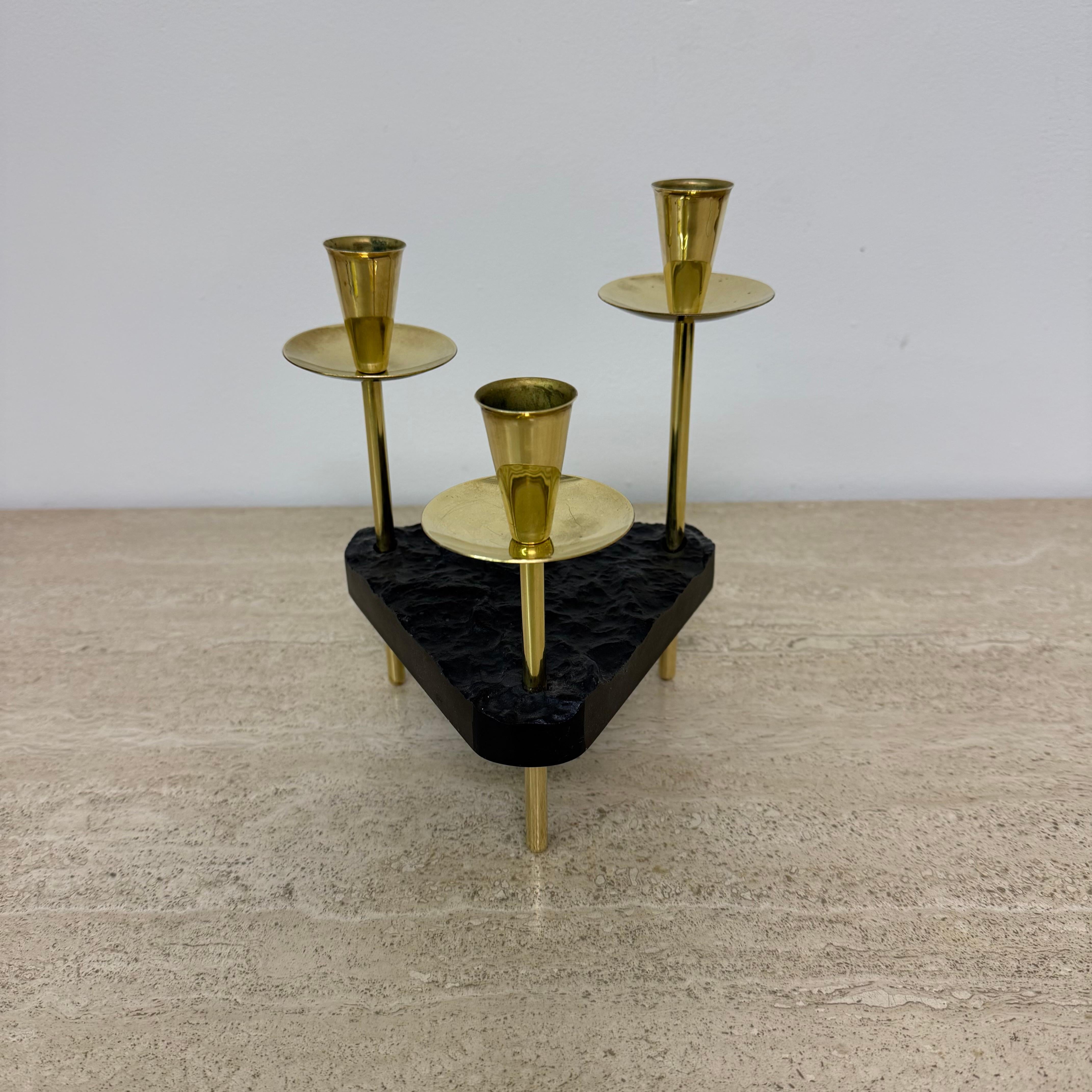Portacandele di metà secolo in ottone e lucite, anni '70 in vendita 4