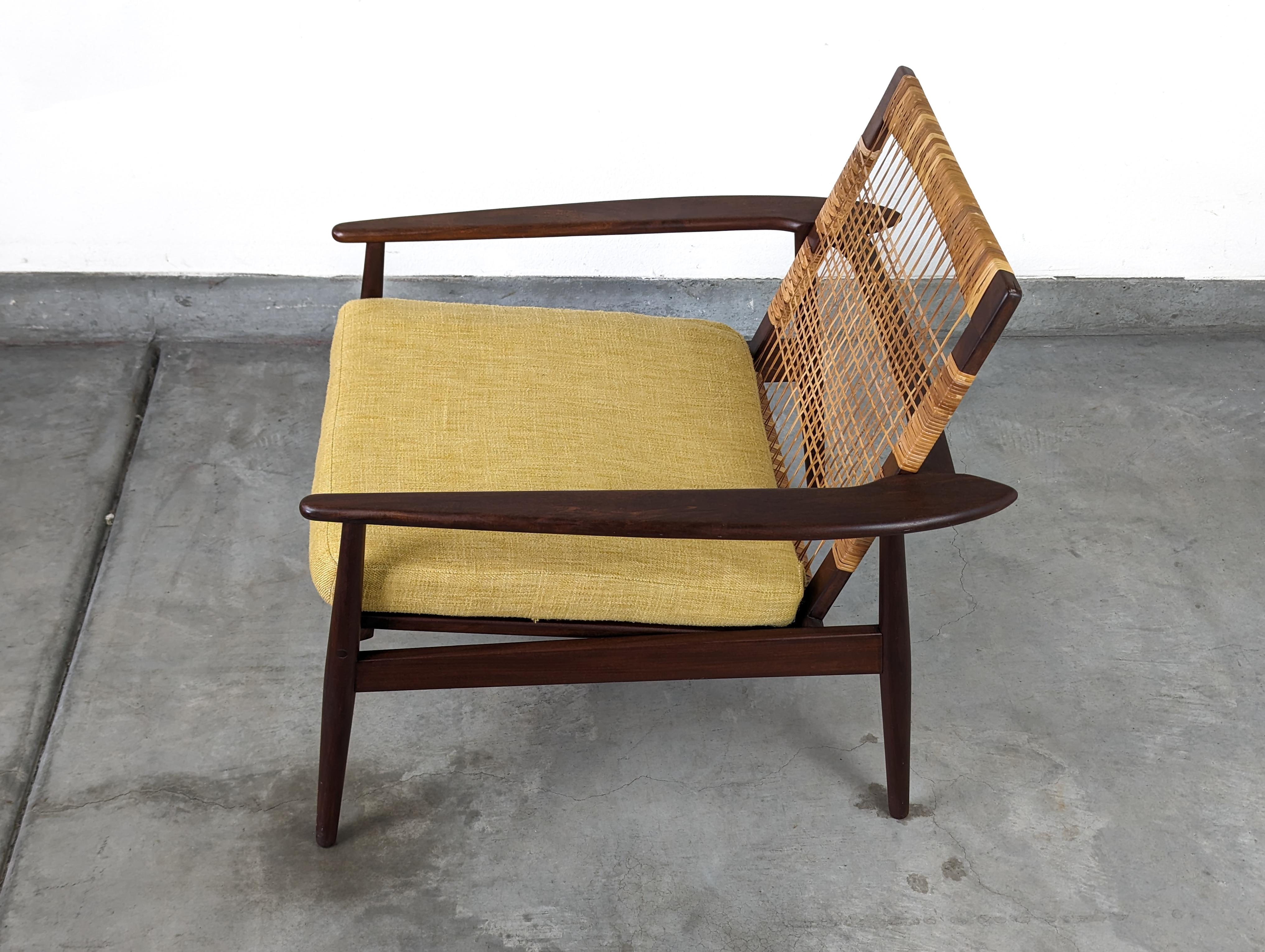 Mid Century Cane Lounge Chair by Hans Olsen for Juul Kristensen, c1960s In Good Condition In Chino Hills, CA