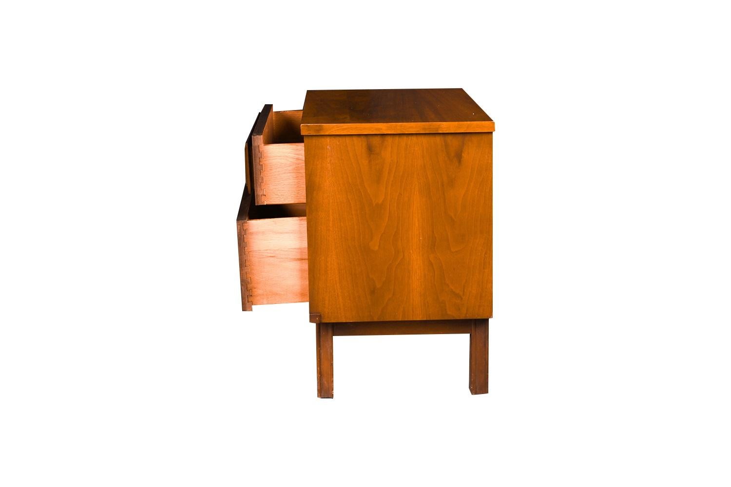 Mid Century Cane Walnut Brass Nightstand End Table For Sale 2