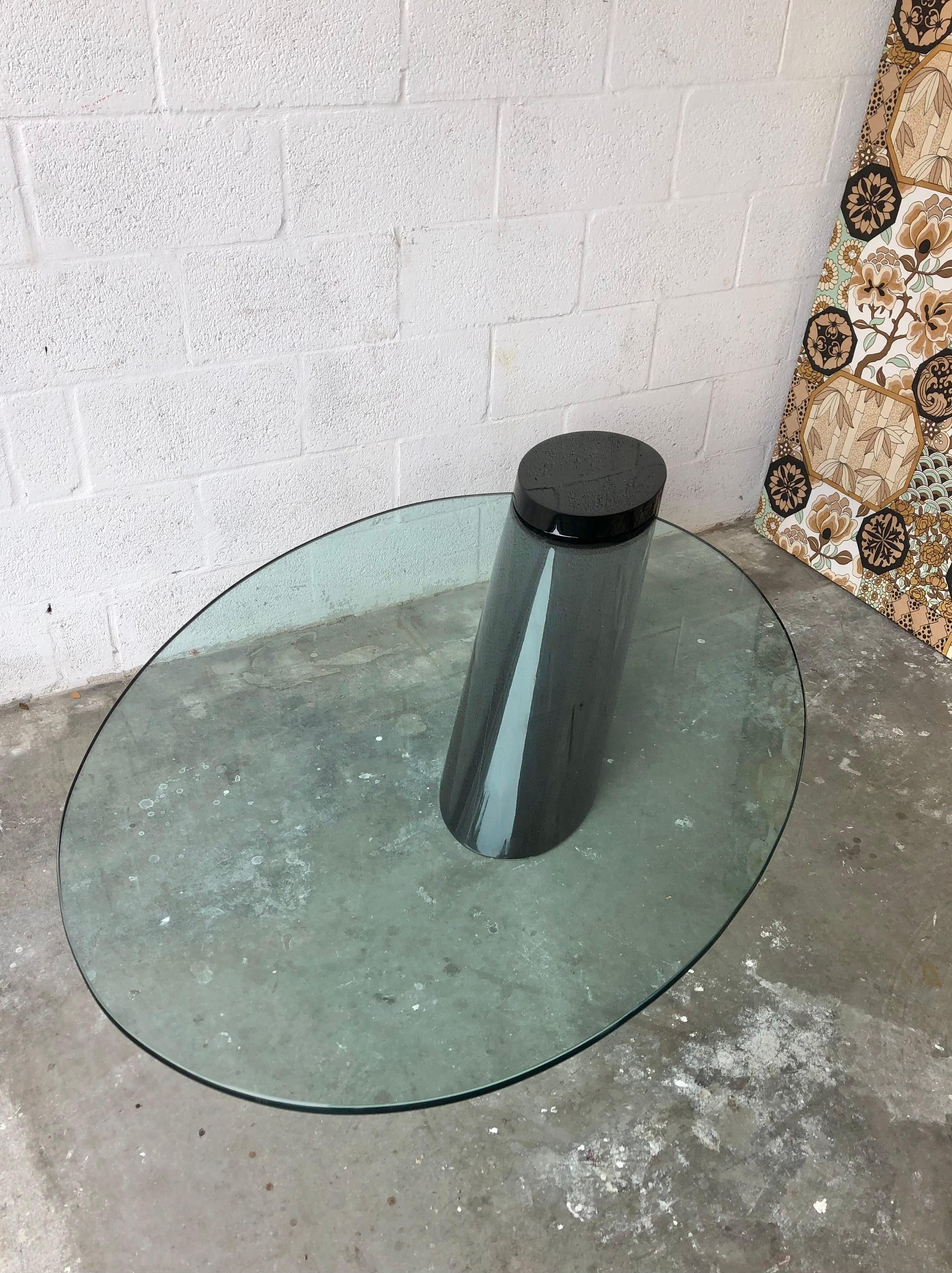 Mid-Century Cantilever Coffee Table Attributed to J Wade Beam for Breuton In Good Condition For Sale In Miami, FL