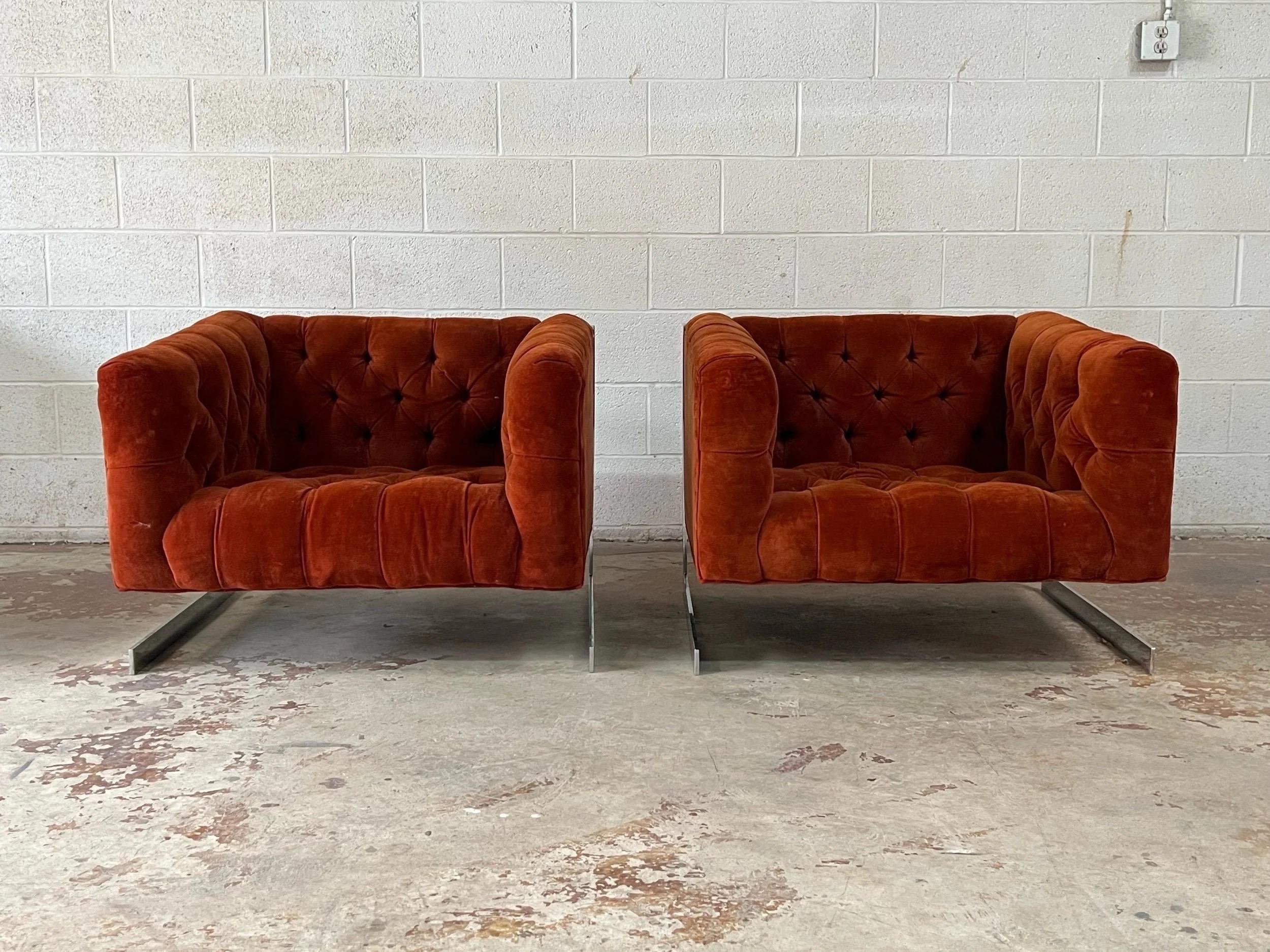 Paire de chaises longues en porte-à-faux du milieu du siècle dans le style de Milo Baughman en vente 6