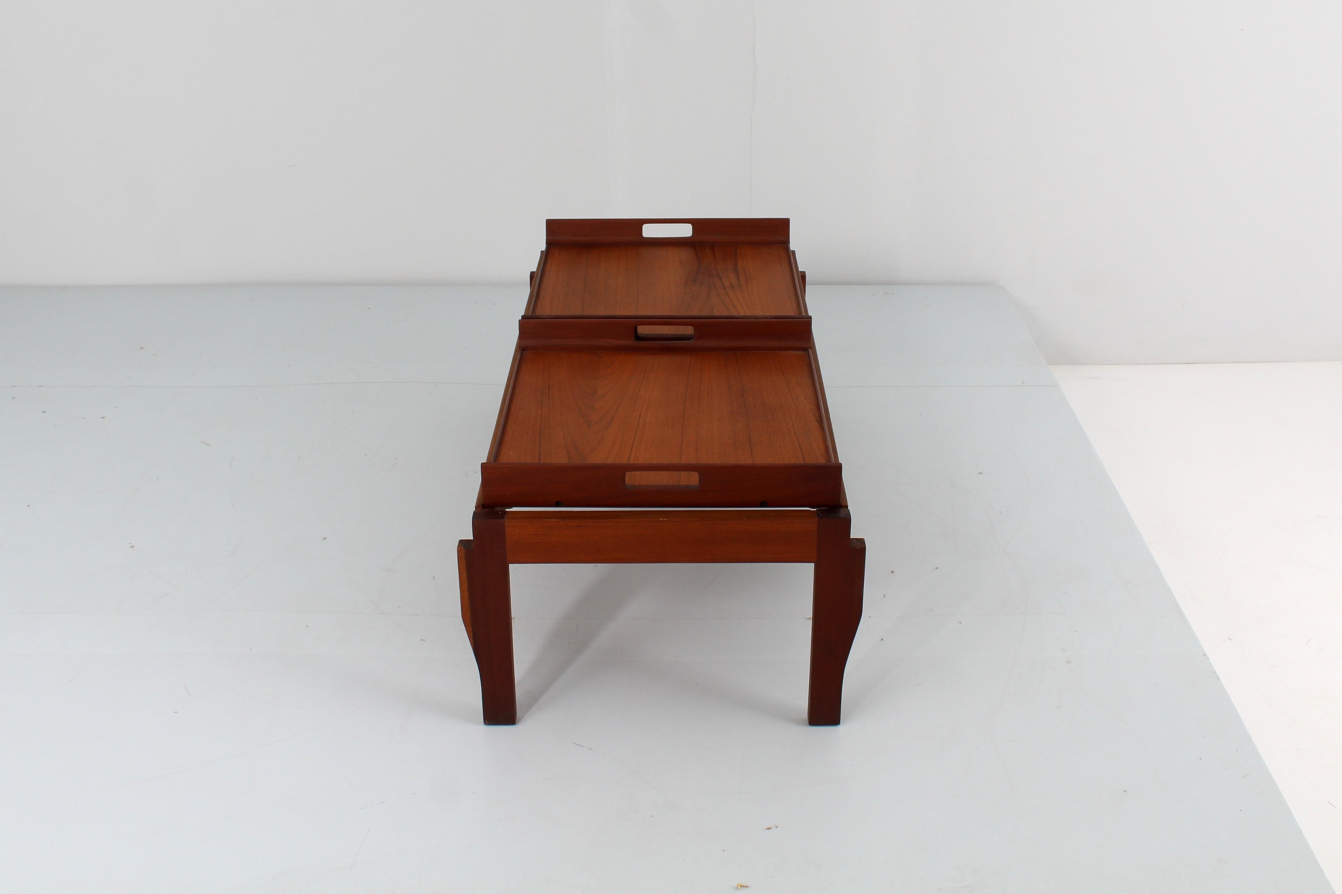 Mid-Century Cantù Wooden Teak Coffee Table with Two Removable Trays 60s Italy For Sale 1