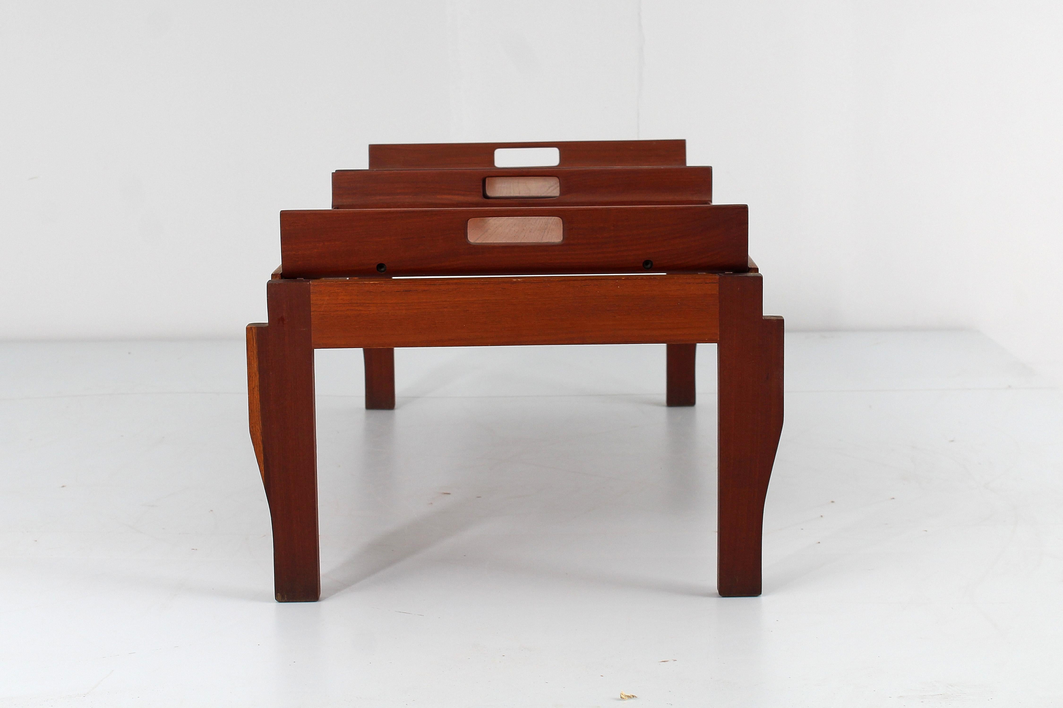 Mid-Century Cantù Wooden Teak Coffee Table with Two Removable Trays 60s Italy For Sale 2