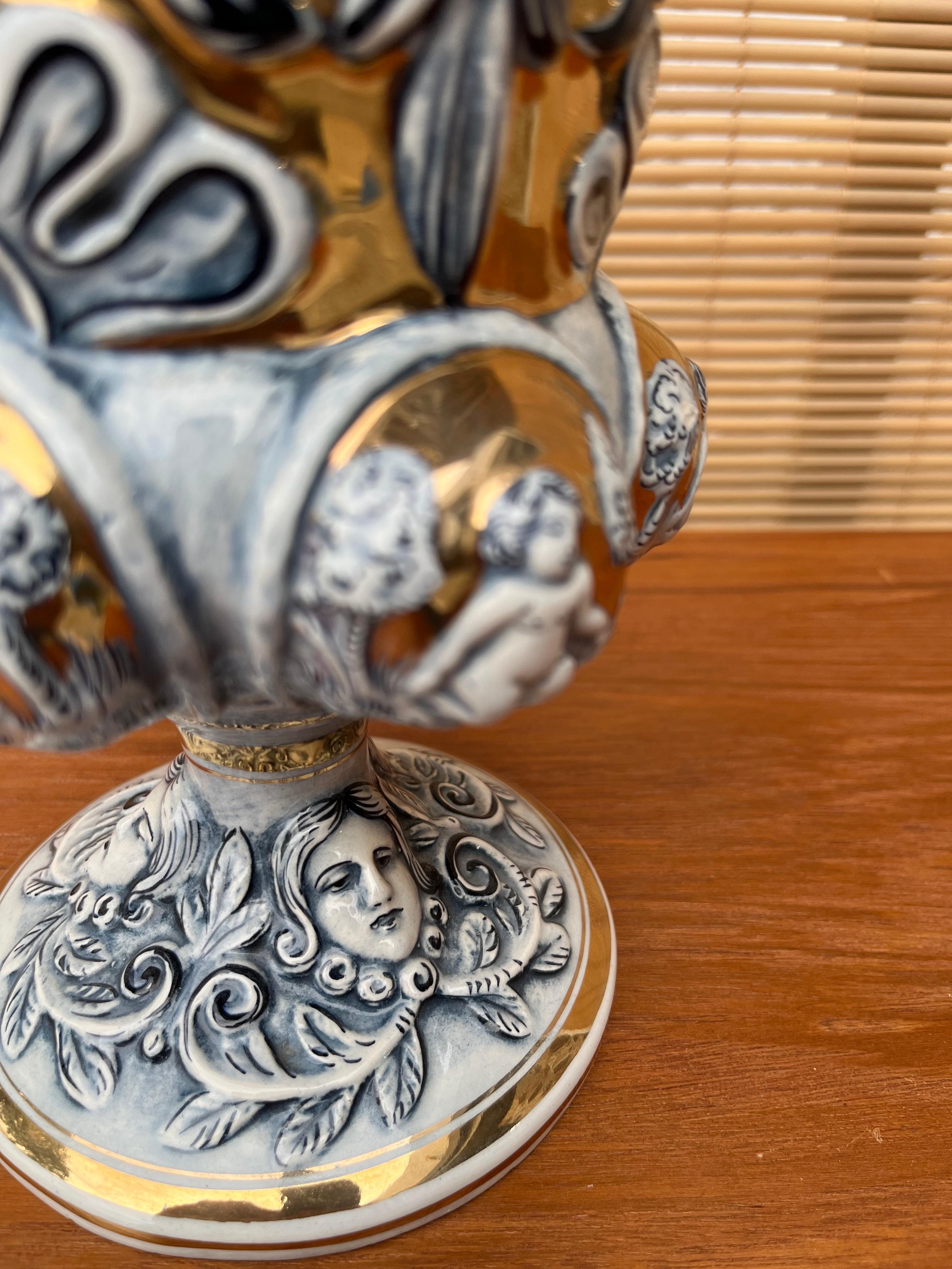 Mid-Century Capodimonte Porcelain Cherubs Vase Circa 1960s  For Sale 2