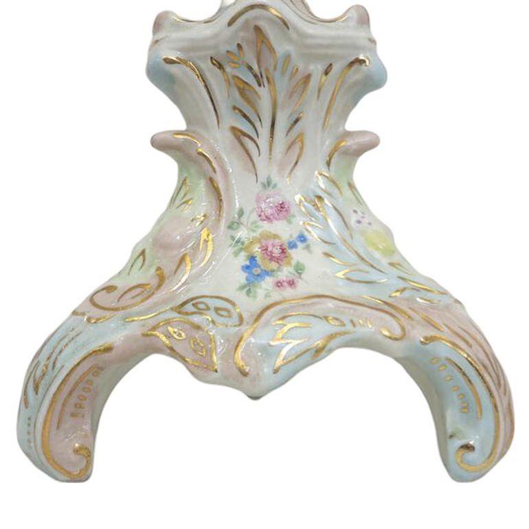 Mitte des Jahrhunderts Capodimonte Stil Italienisch Keramik Floral Tischlampe, Paar (20. Jahrhundert) im Angebot